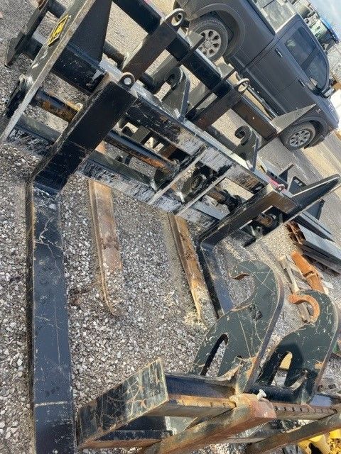 60" FORKS FOR JRB418 COUPLER Photo 3 Thumbnail