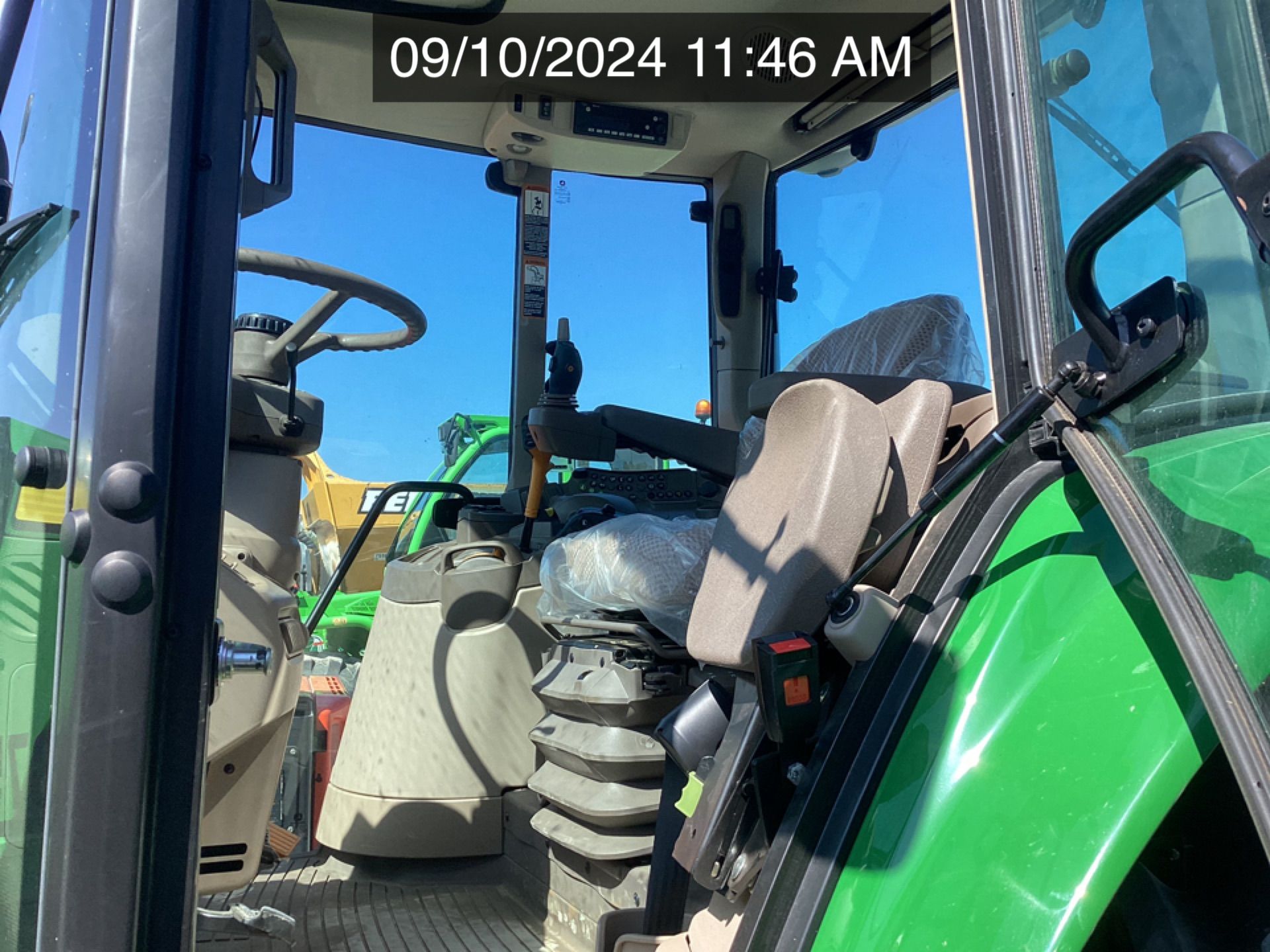 2022 JOHN DEERE 6145M Photo 6 Thumbnail