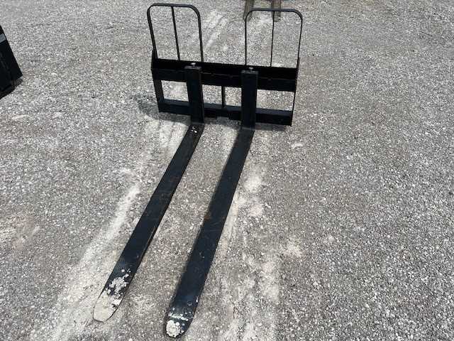 72" SKID STEER FORKS Photo 1