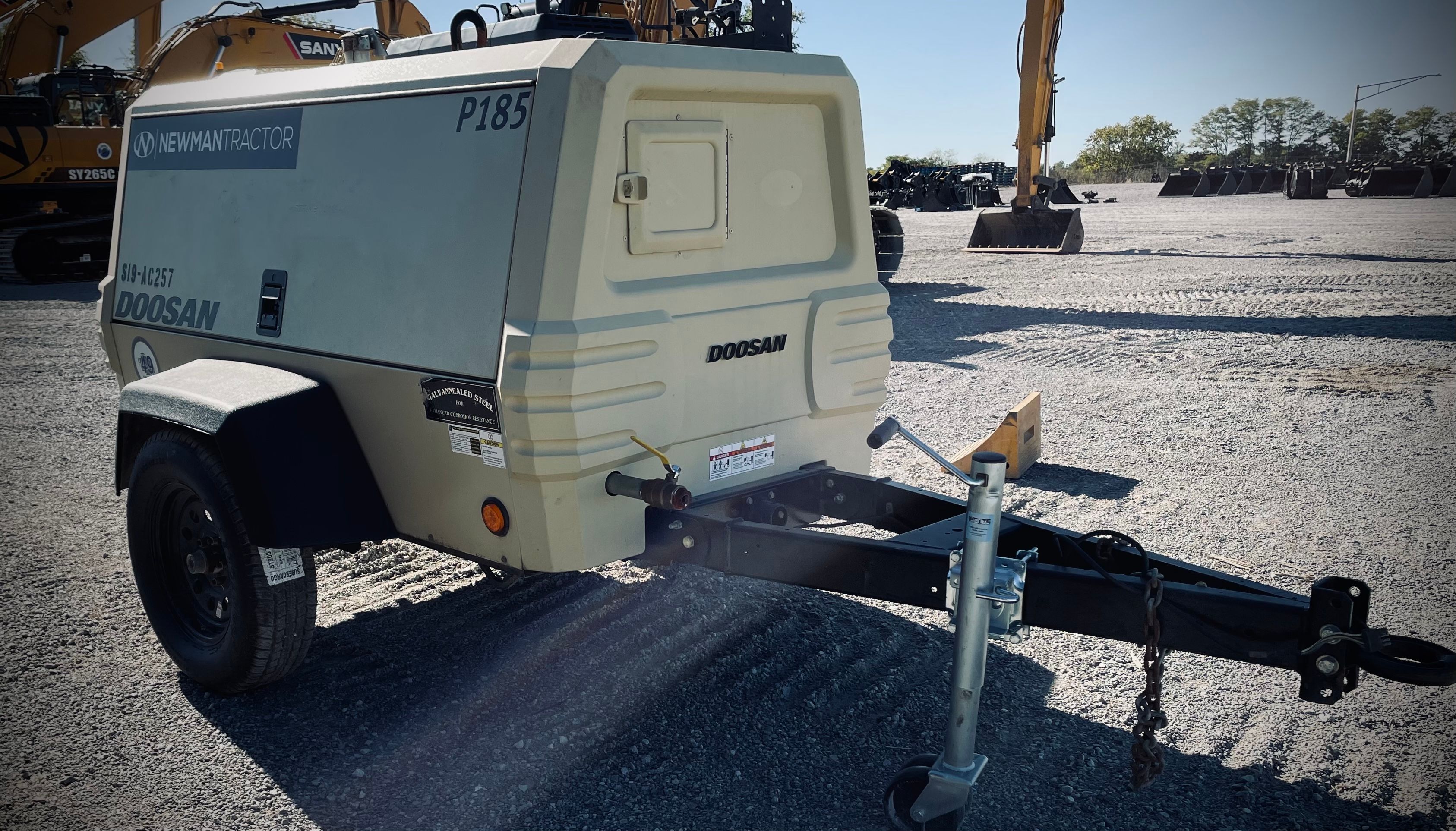 2019 DOOSAN P185 Photo 3 Thumbnail