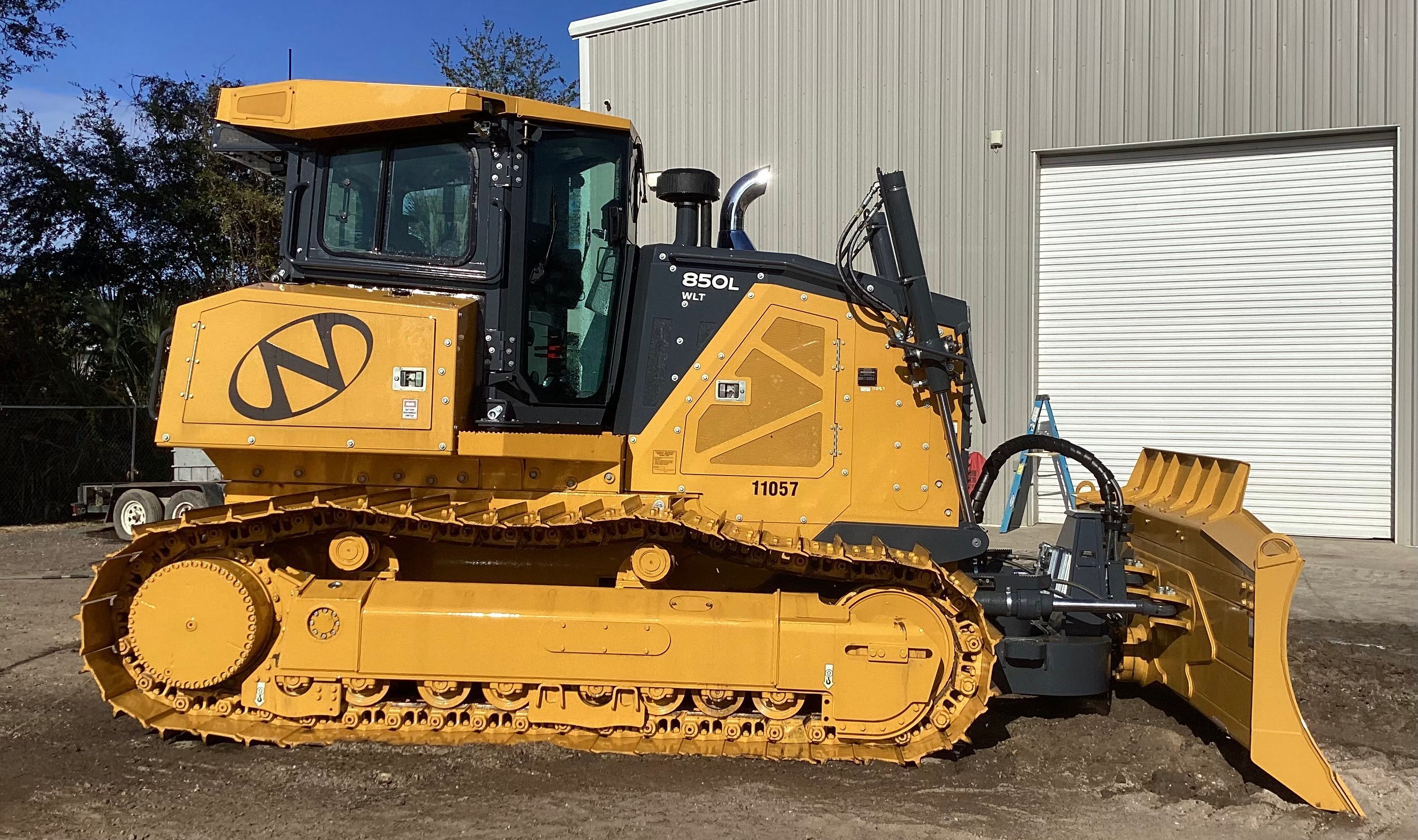 2023 JOHN DEERE 850L WLT Photo 5 Thumbnail