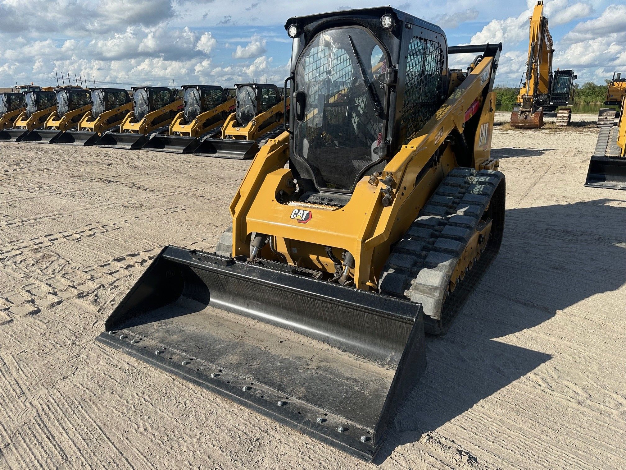 2024 CAT 299D3 Photo 1 Thumbnail