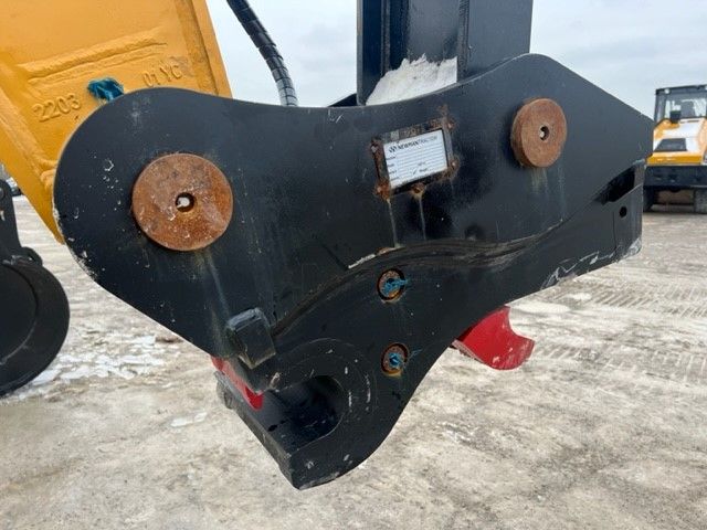 HYDRAULIC QUICK COUPLER FOR SY365C Photo 1 Thumbnail