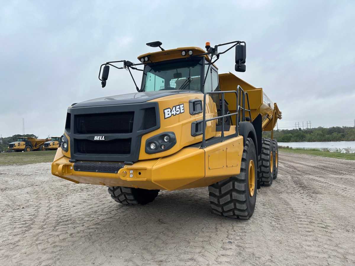 2025 BELL B45E Photo 1