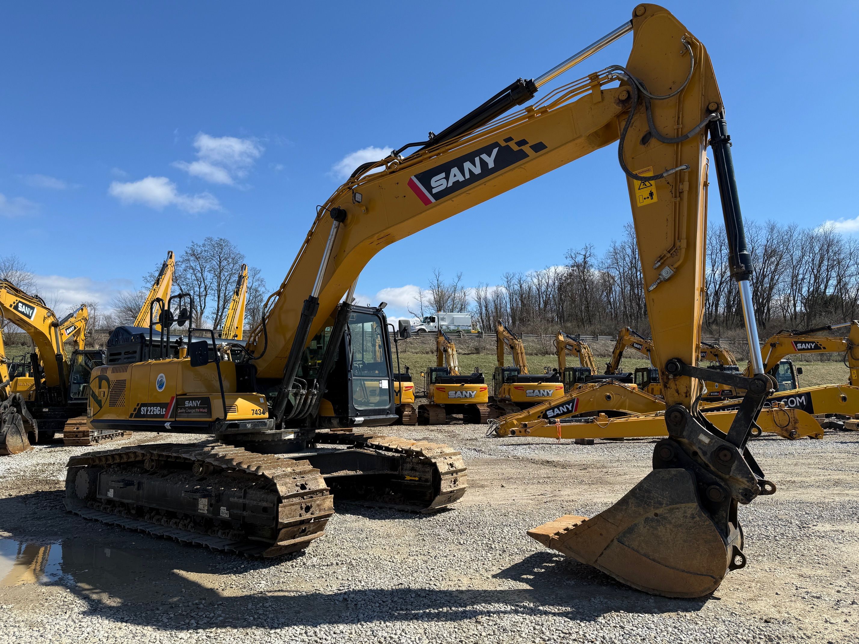 2022 SANY SY225C Photo 4 Thumbnail