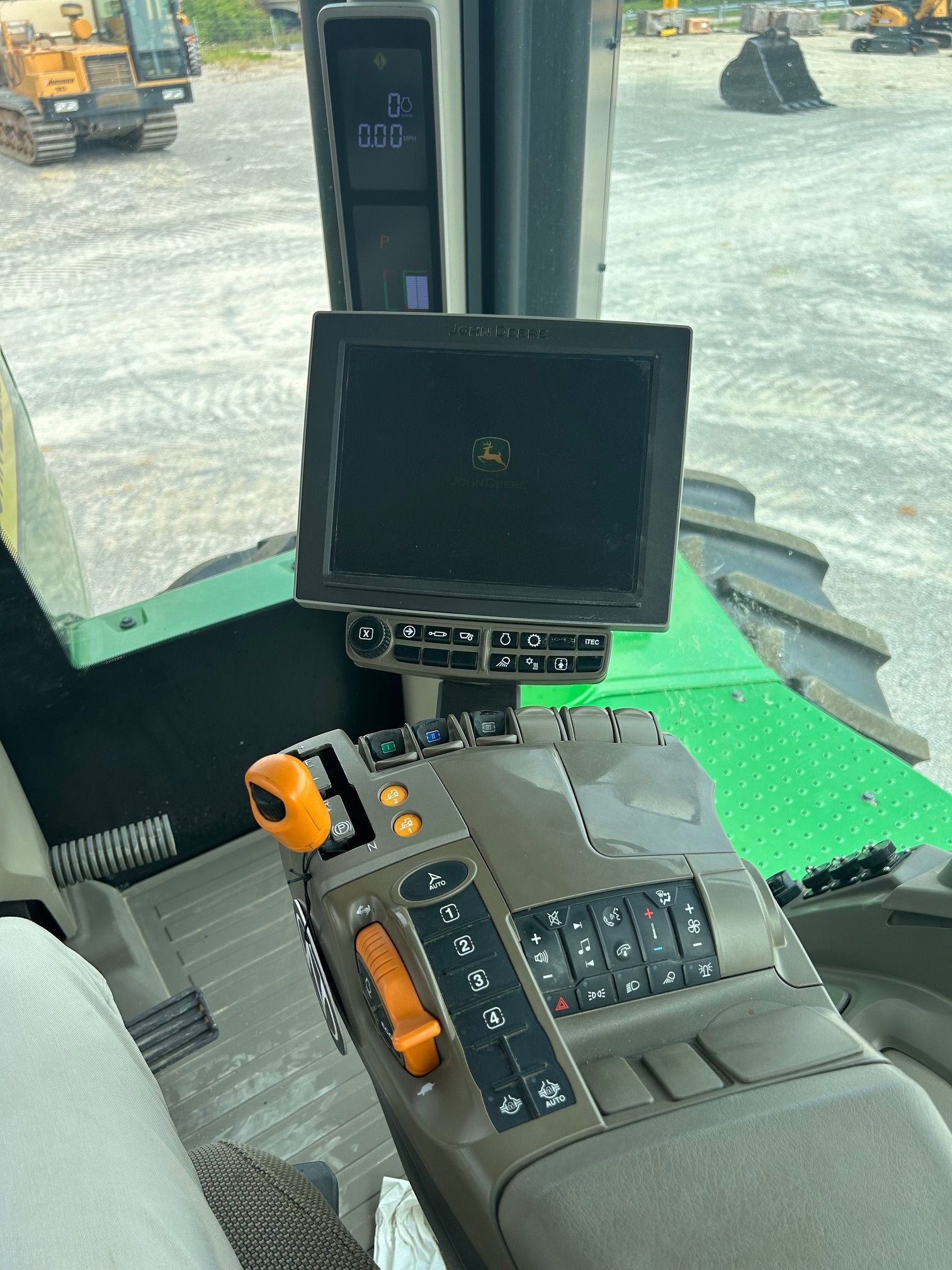 2022 JOHN DEERE 9R 590 Photo 12 Thumbnail