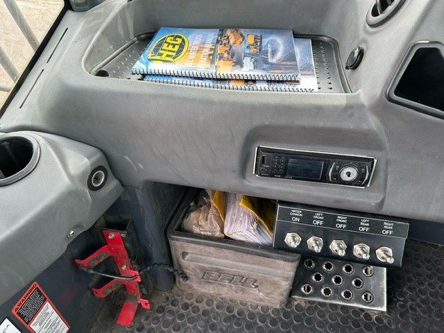 2019 BELL B30E Photo 8 Thumbnail