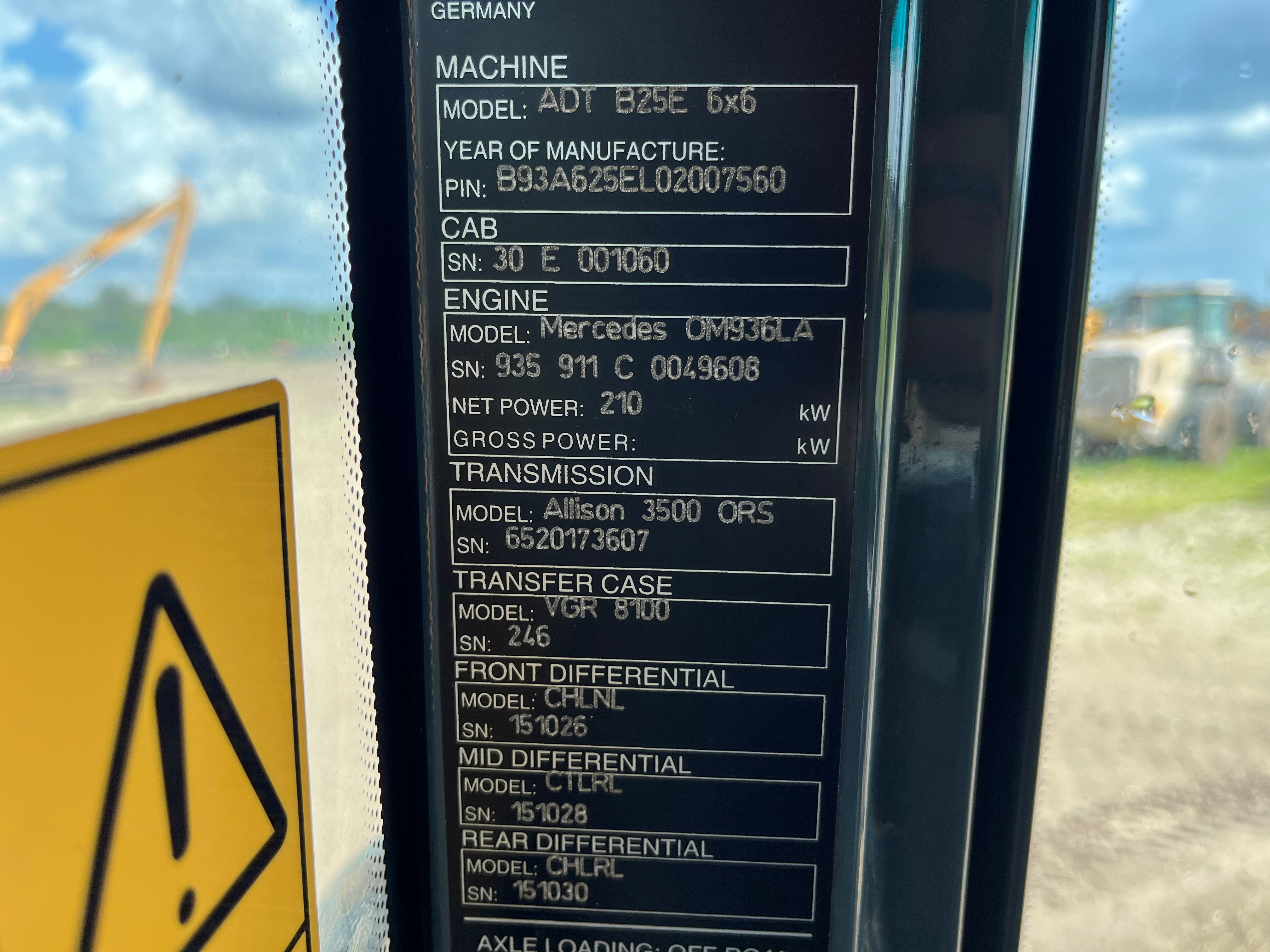 2016 BELL B25E Photo 16 Thumbnail