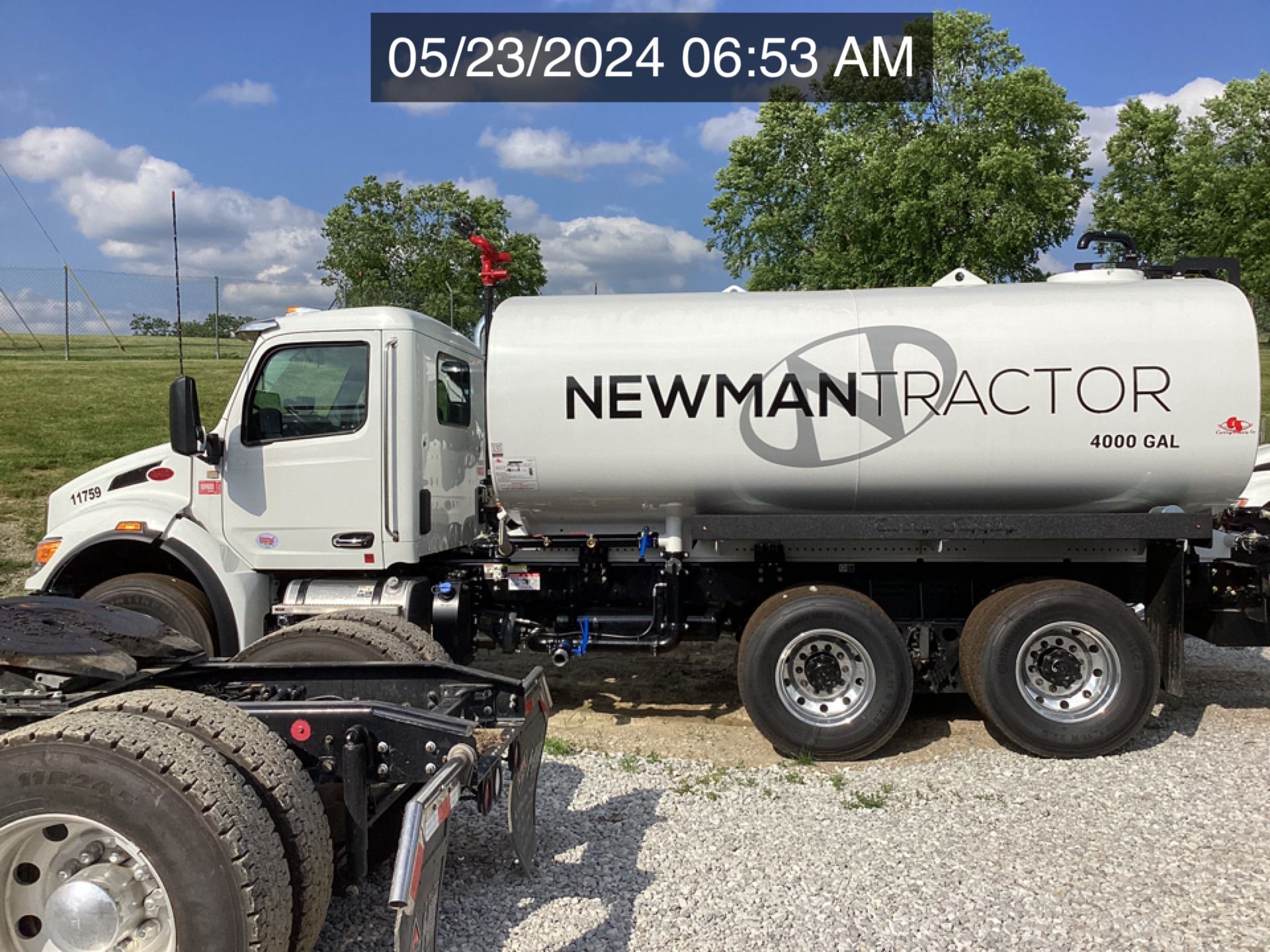 2025 PETERBILT 548 WATER Photo 4 Thumbnail