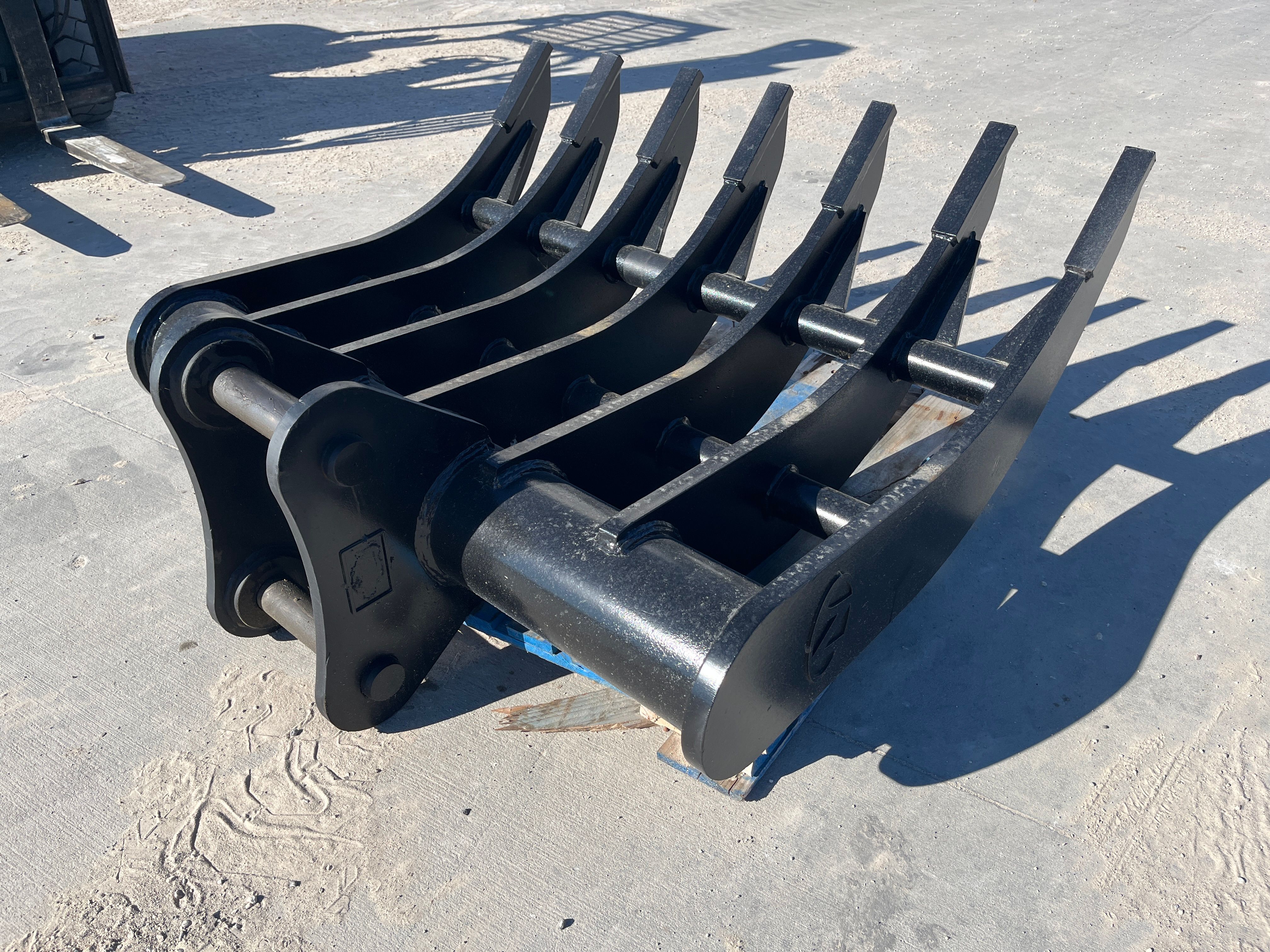 54" ROOT RAKE FOR SY155U Photo 2 Thumbnail