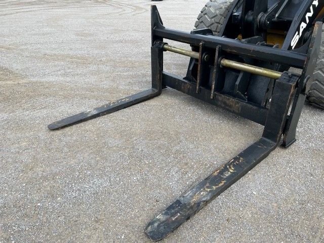 72" FORKS FOR JRB418 COUPLER Photo 3 Thumbnail