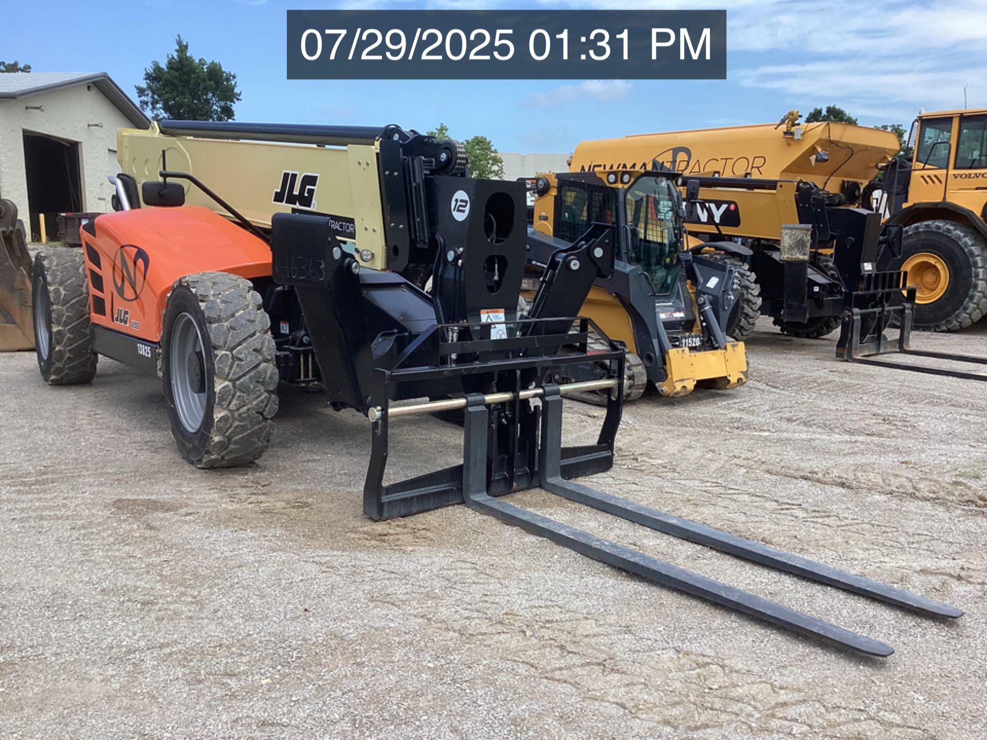 2025 JLG 1255 Photo 4 Thumbnail