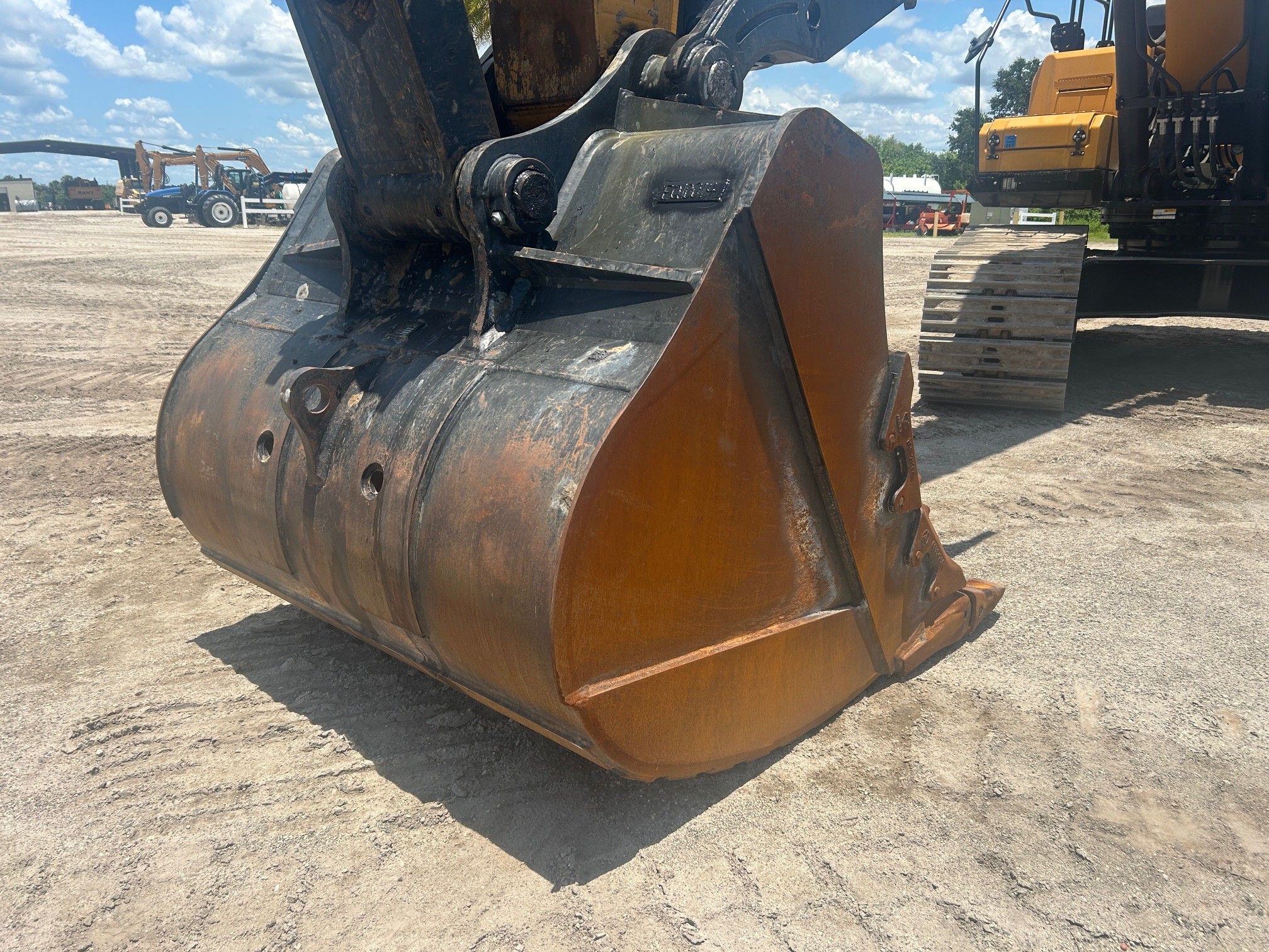 72" BUCKET FOR SY500H Photo 3 Thumbnail