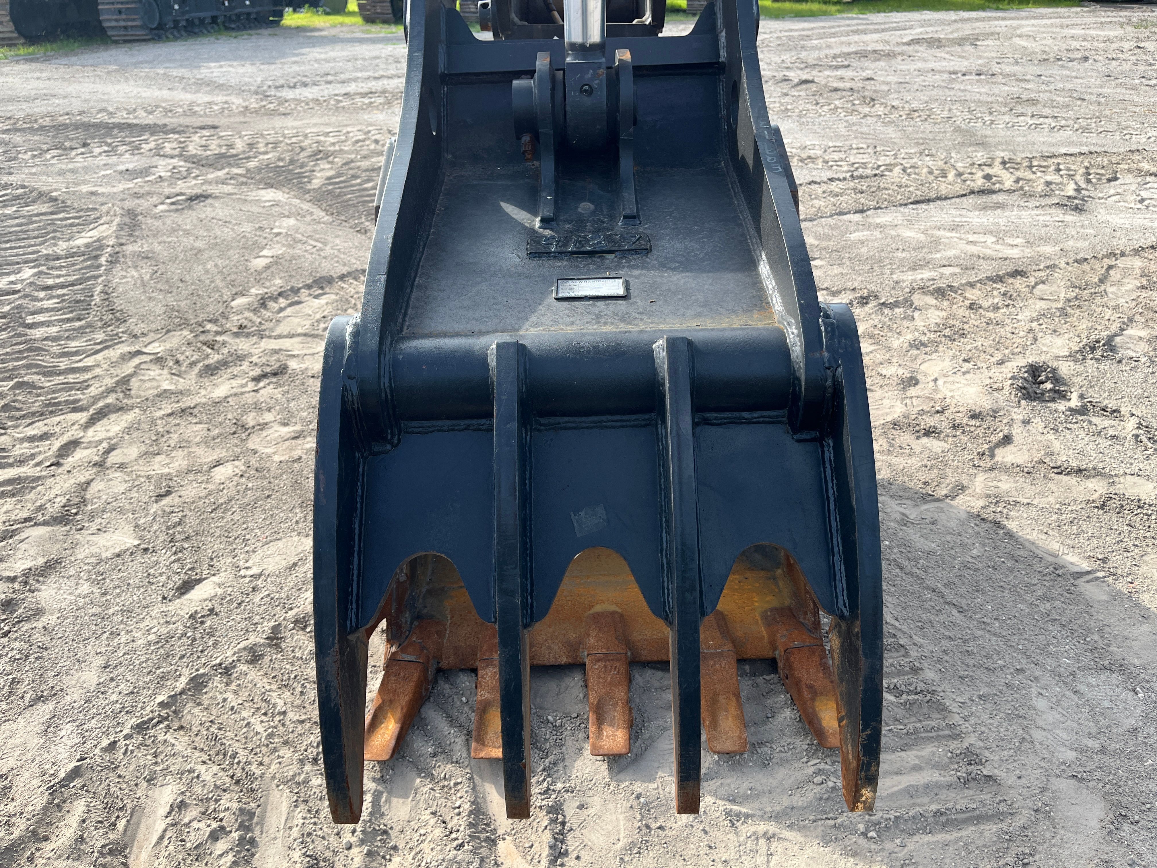 THUMB FOR SY155U (FOR USE W/ QUICK COUPLER) Photo 2 Thumbnail