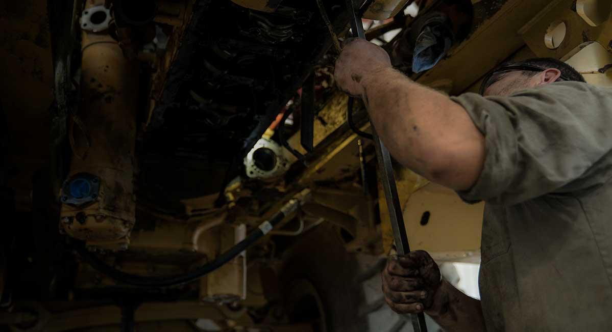 construction-equipment-service-and-repair - Background Image