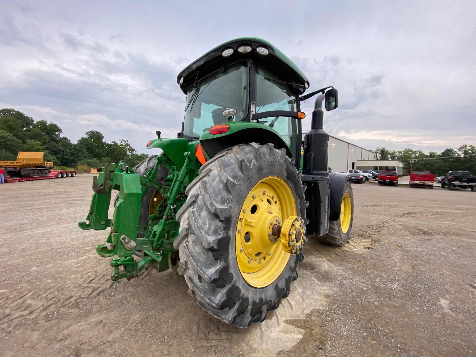 2015 JOHN DEERE 8345R Photo 4 Thumbnail