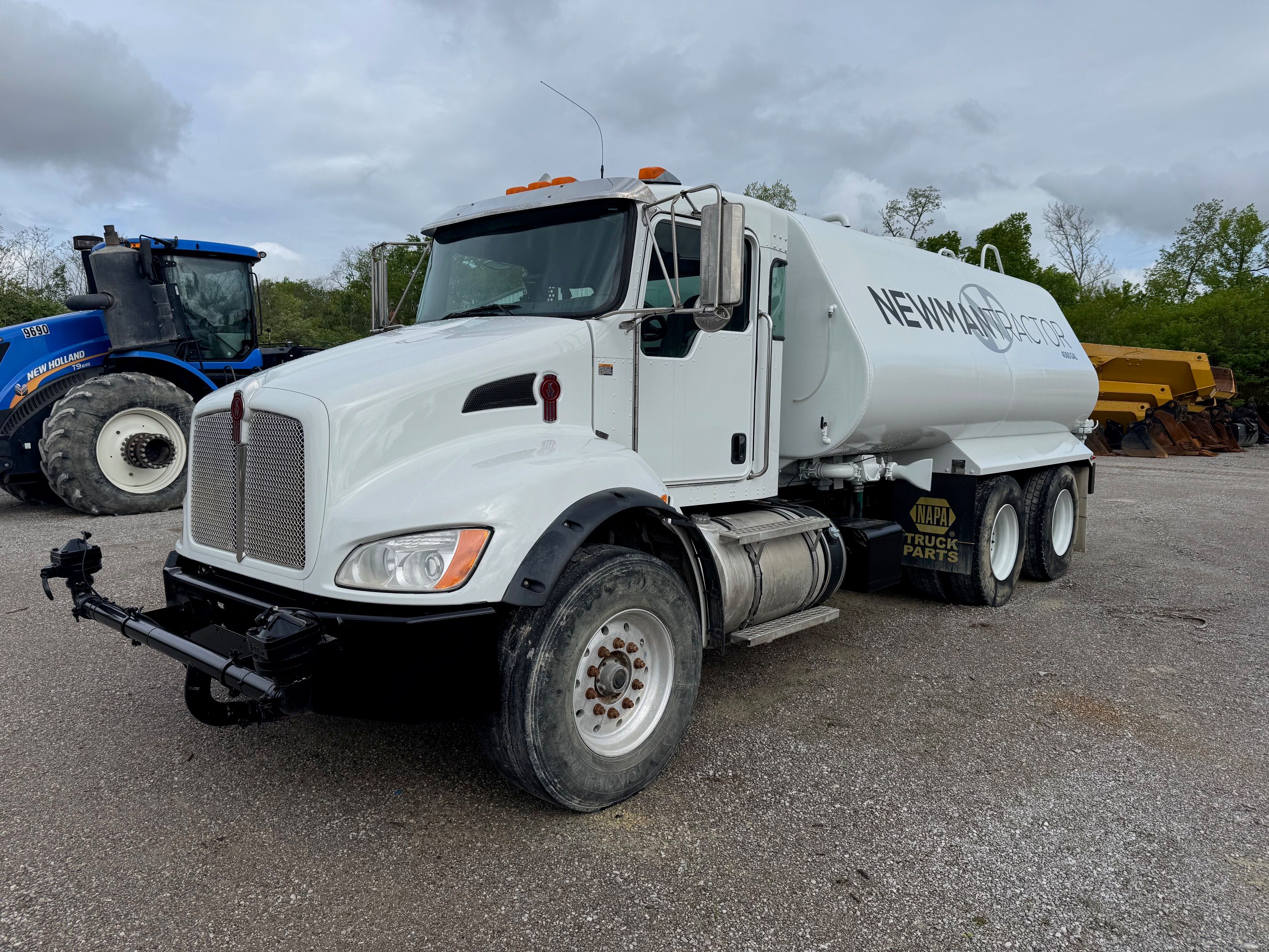 2018 KENWORTH T370 WATER Photo 1 Thumbnail