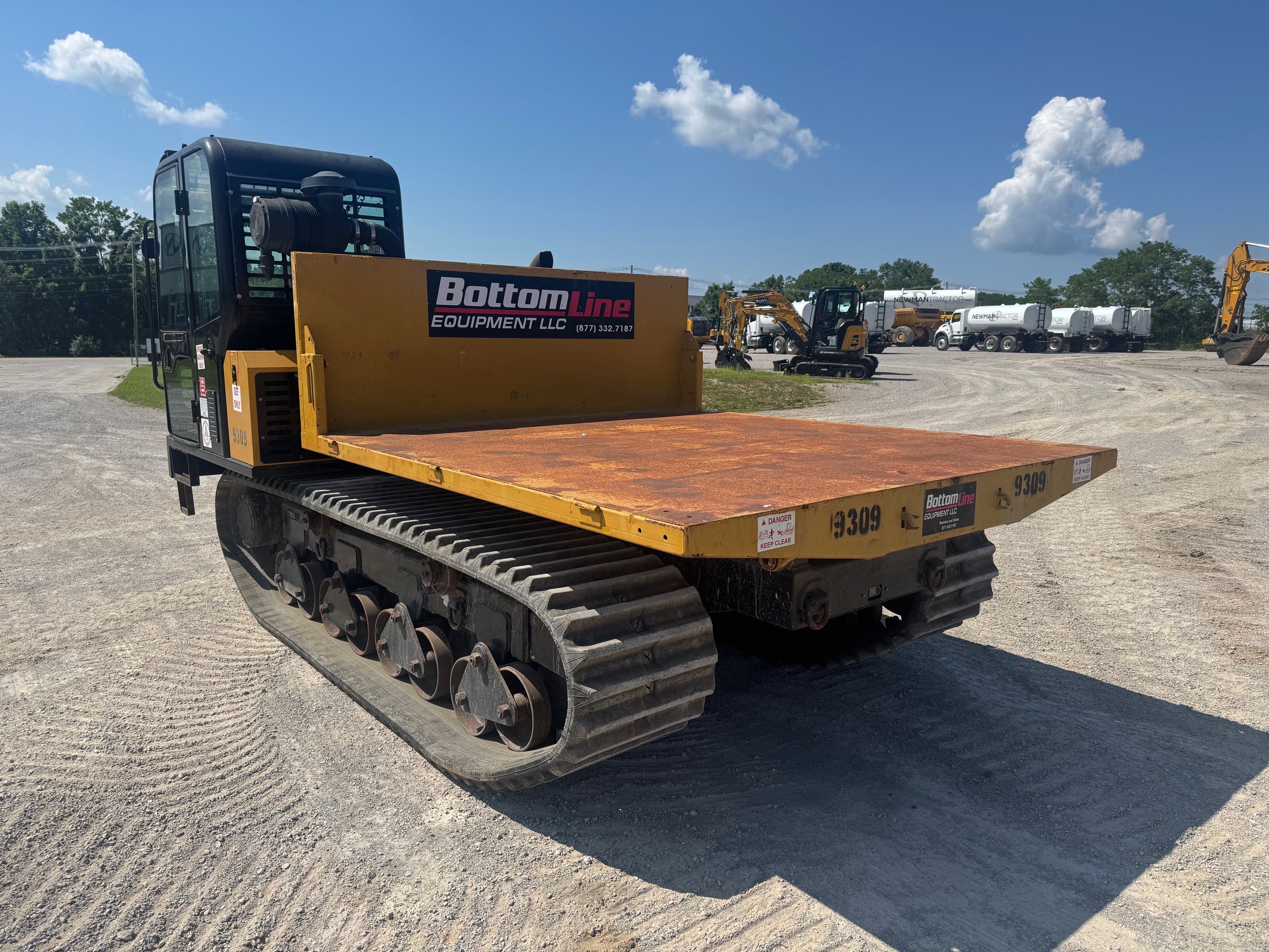 MOROOKA MST 1000VD CRAWLER CARRIER FLAT BED Photo 2 Thumbnail