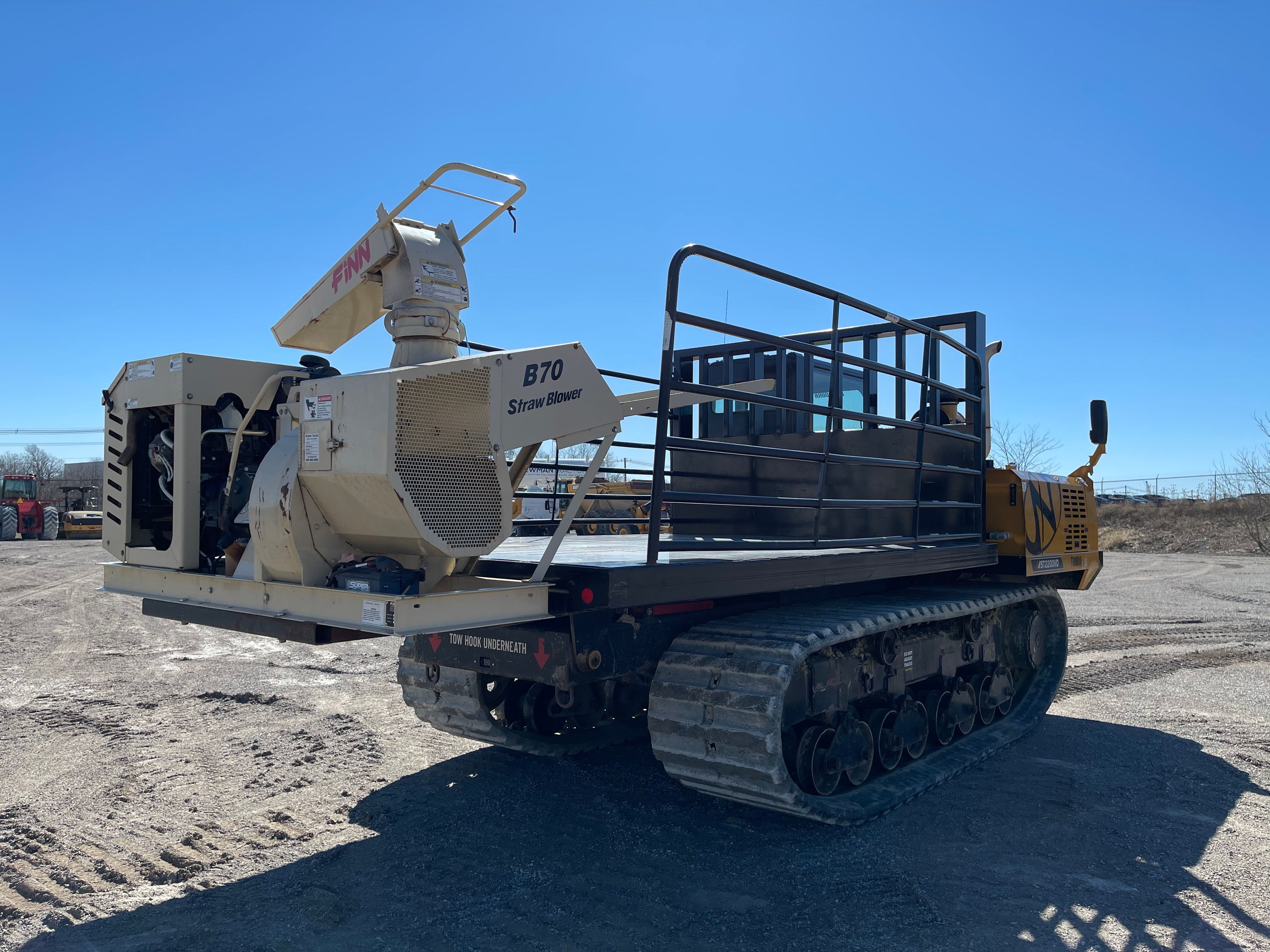 2018 MOROOKA MST 2200VD Photo 2 Thumbnail