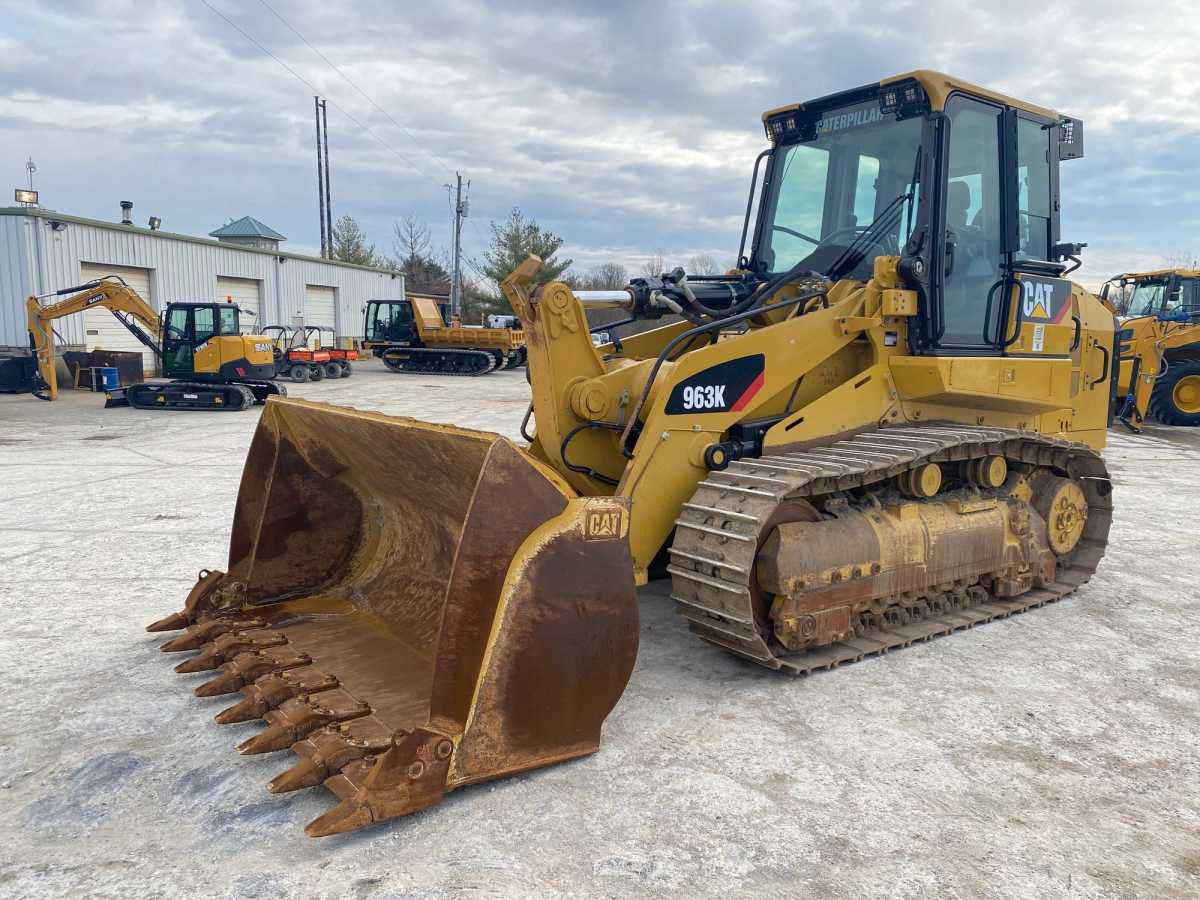 2019 CAT CAT 963K CRAWLER LOADER Photo 1