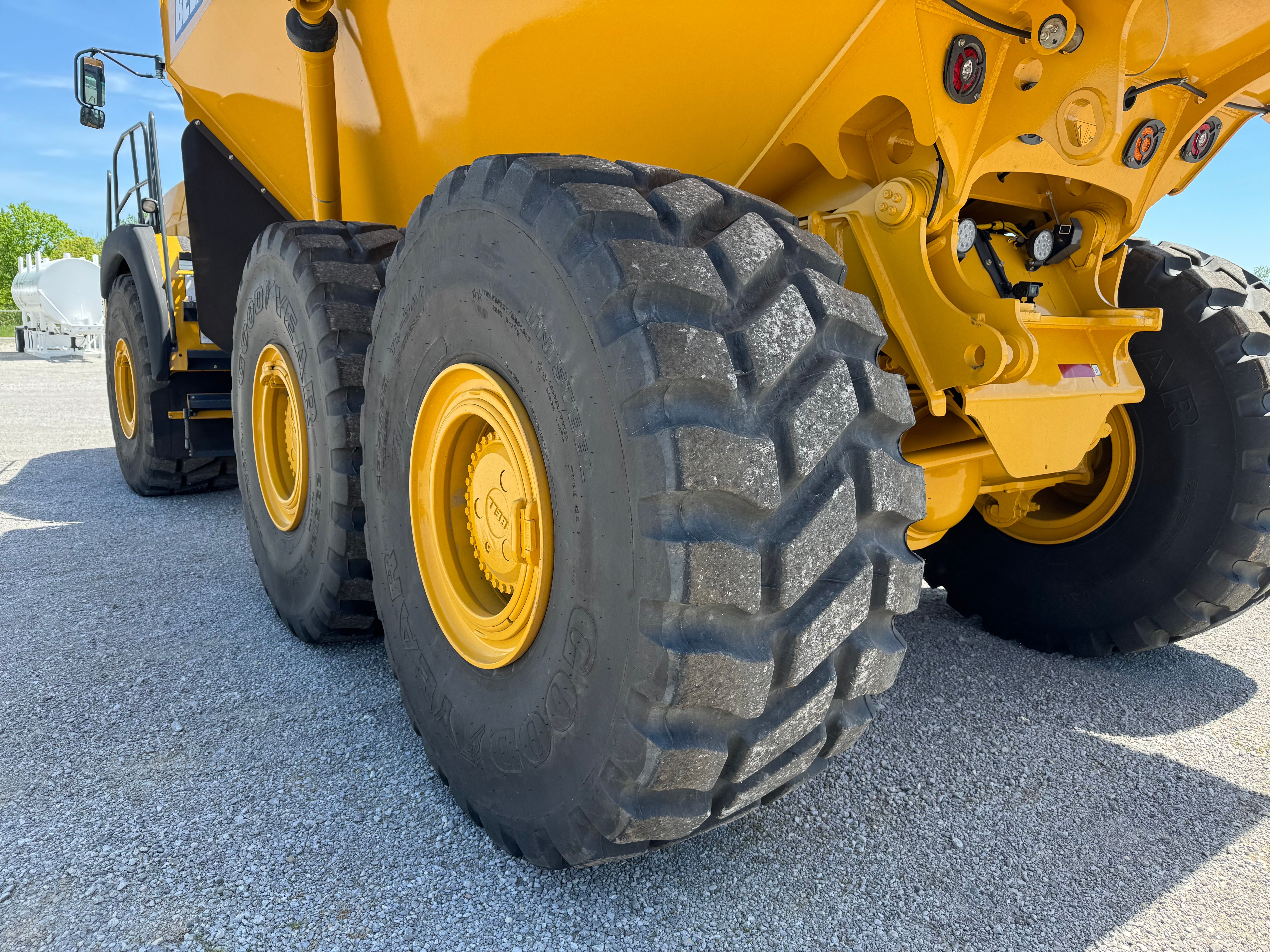 2025 BELL B45E Photo 6 Thumbnail