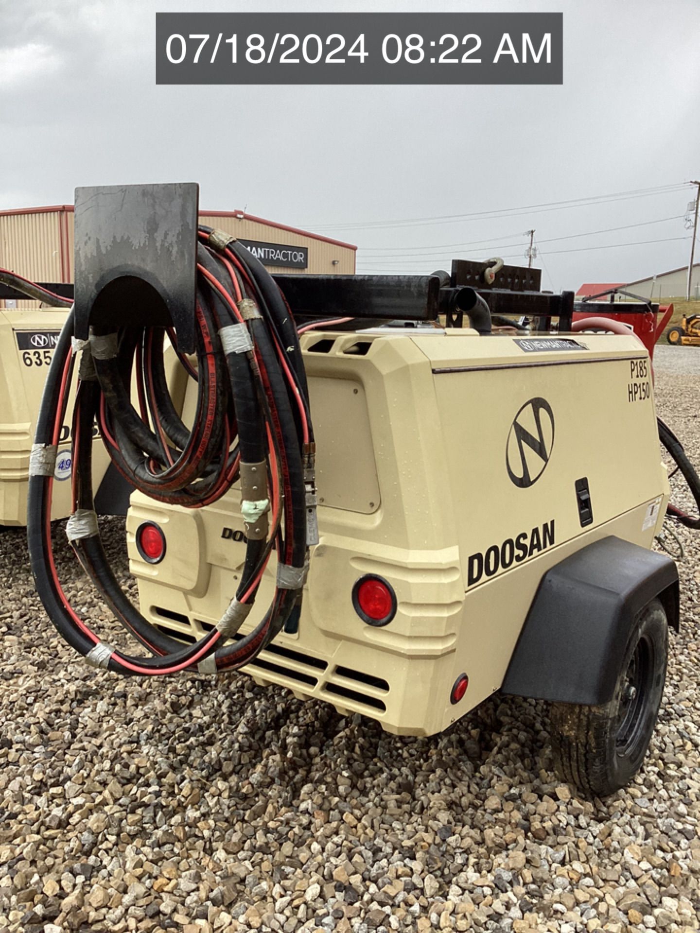 2023 DOOSAN P185 Photo 2 Thumbnail