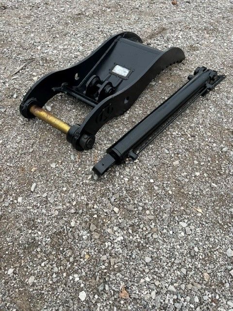 THUMB FOR SY50U (FOR USE W/ QUICK COUPLER) Photo 2 Thumbnail