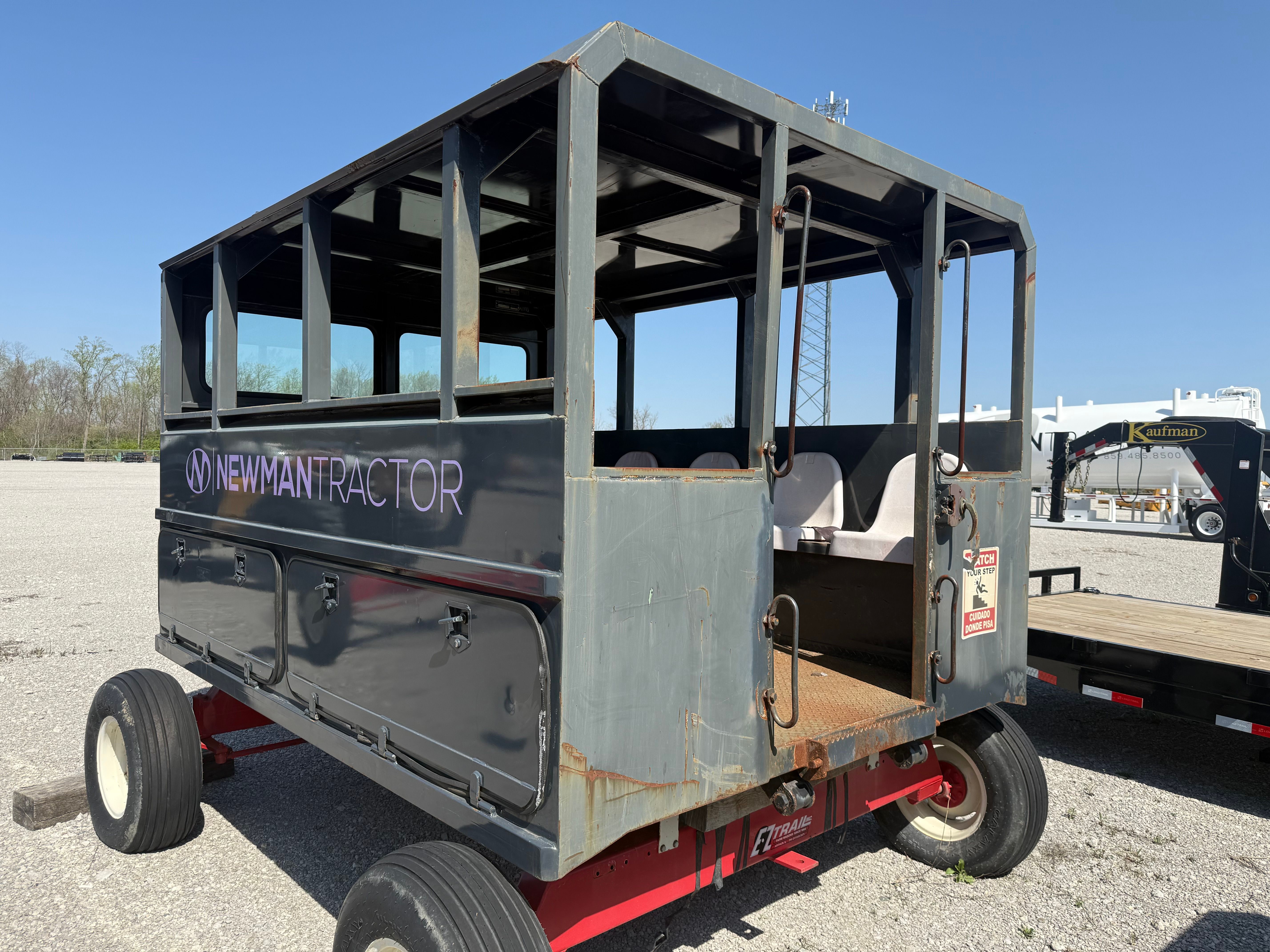 10-MAN PERSONNEL CARRIER, MST 800VD Photo 3 Thumbnail