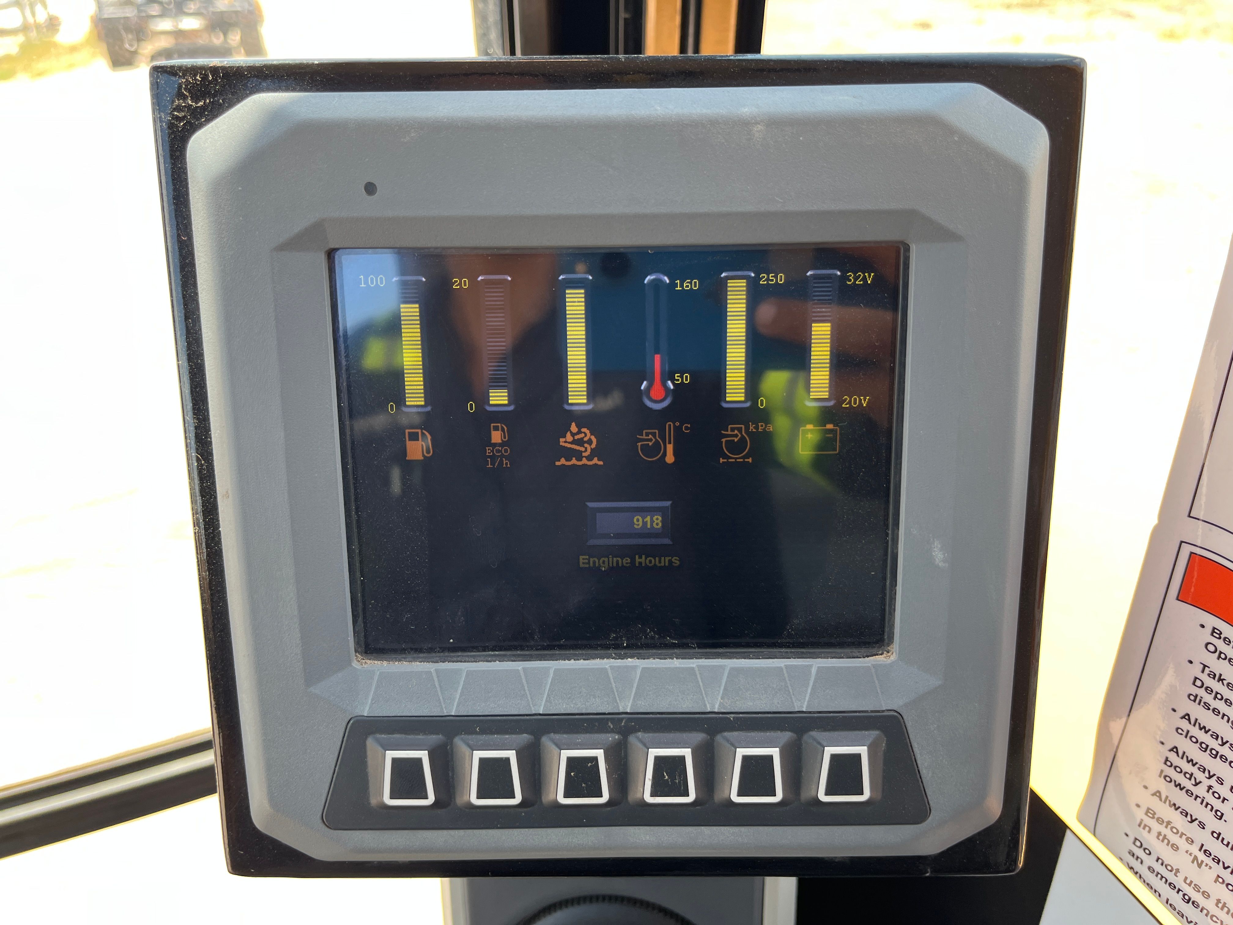 2022 MOROOKA MST 2200VD Photo 9 Thumbnail