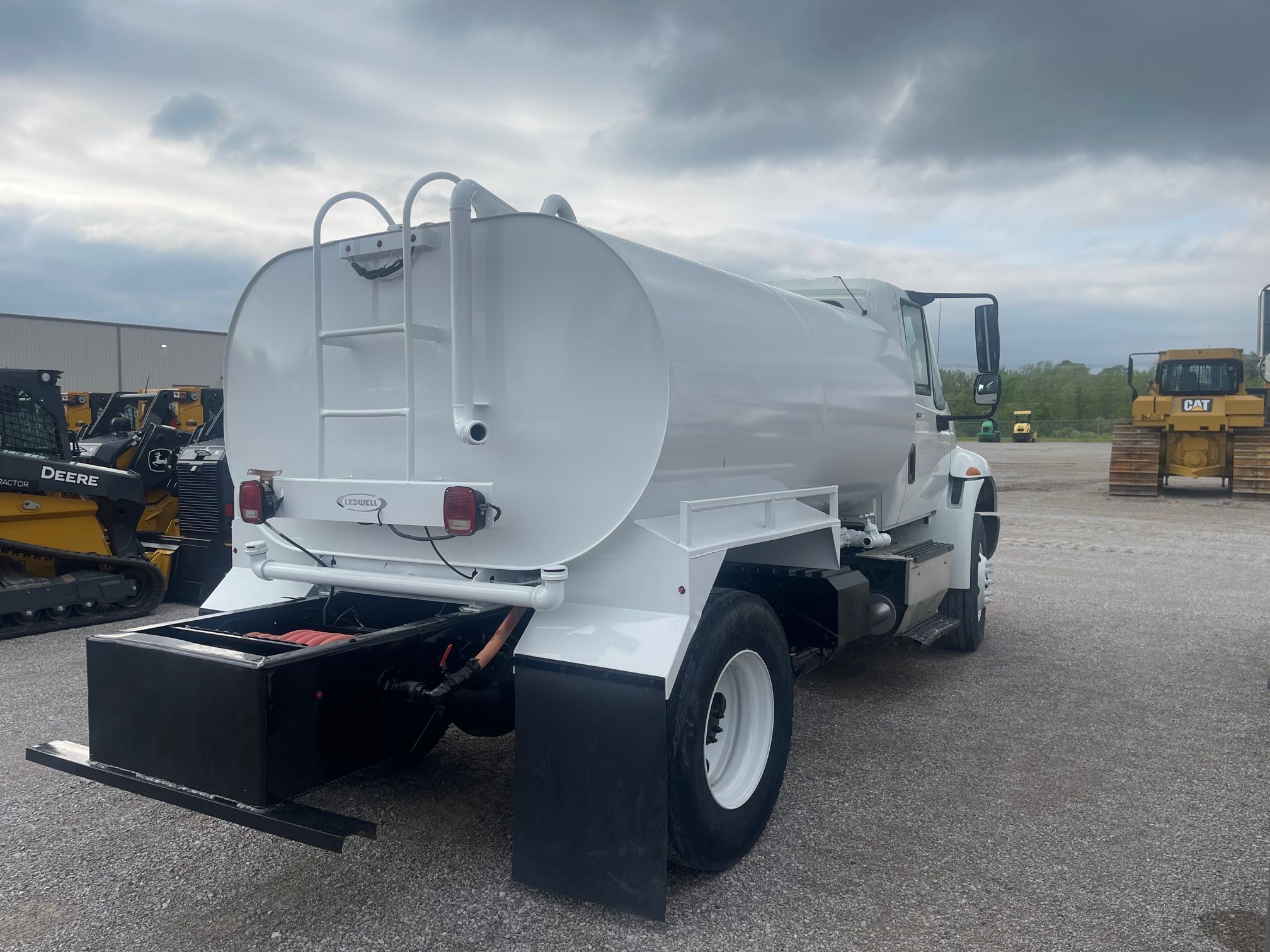 2015 INTERNATIONAL 4300 2K Photo 3 Thumbnail