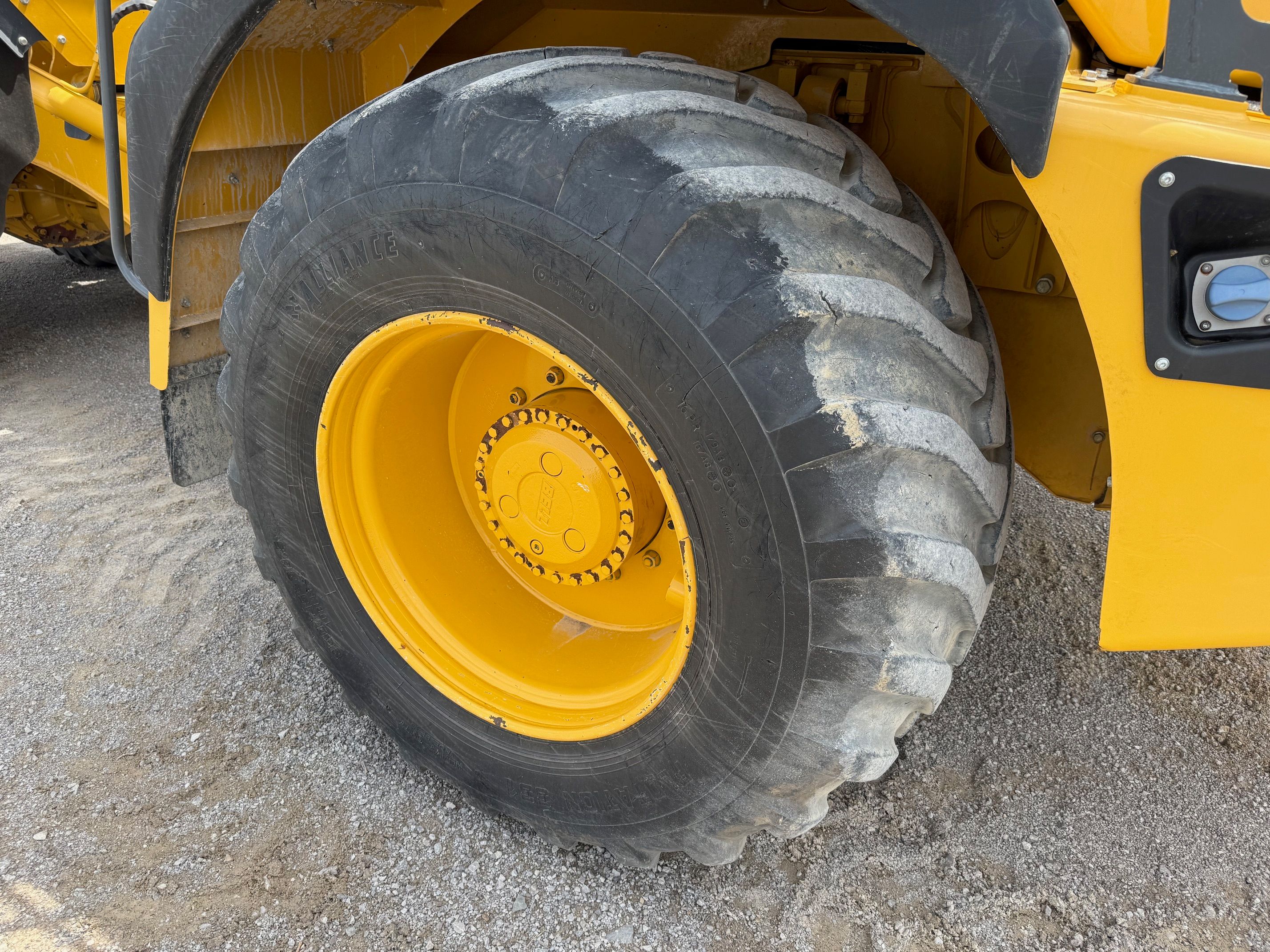 2021 BELL B20E Photo 5 Thumbnail