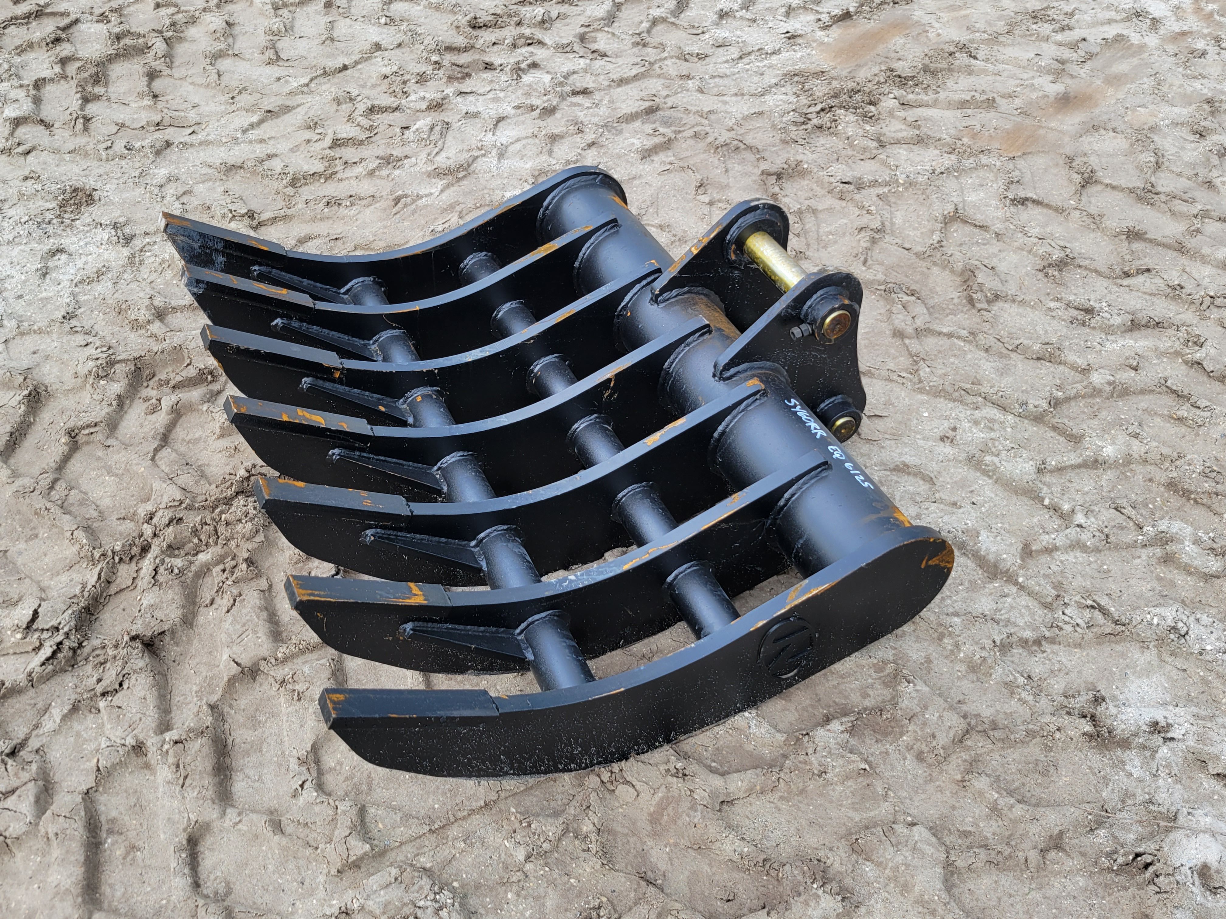 42" ROOT RAKE FOR SY60C Photo 1 Thumbnail