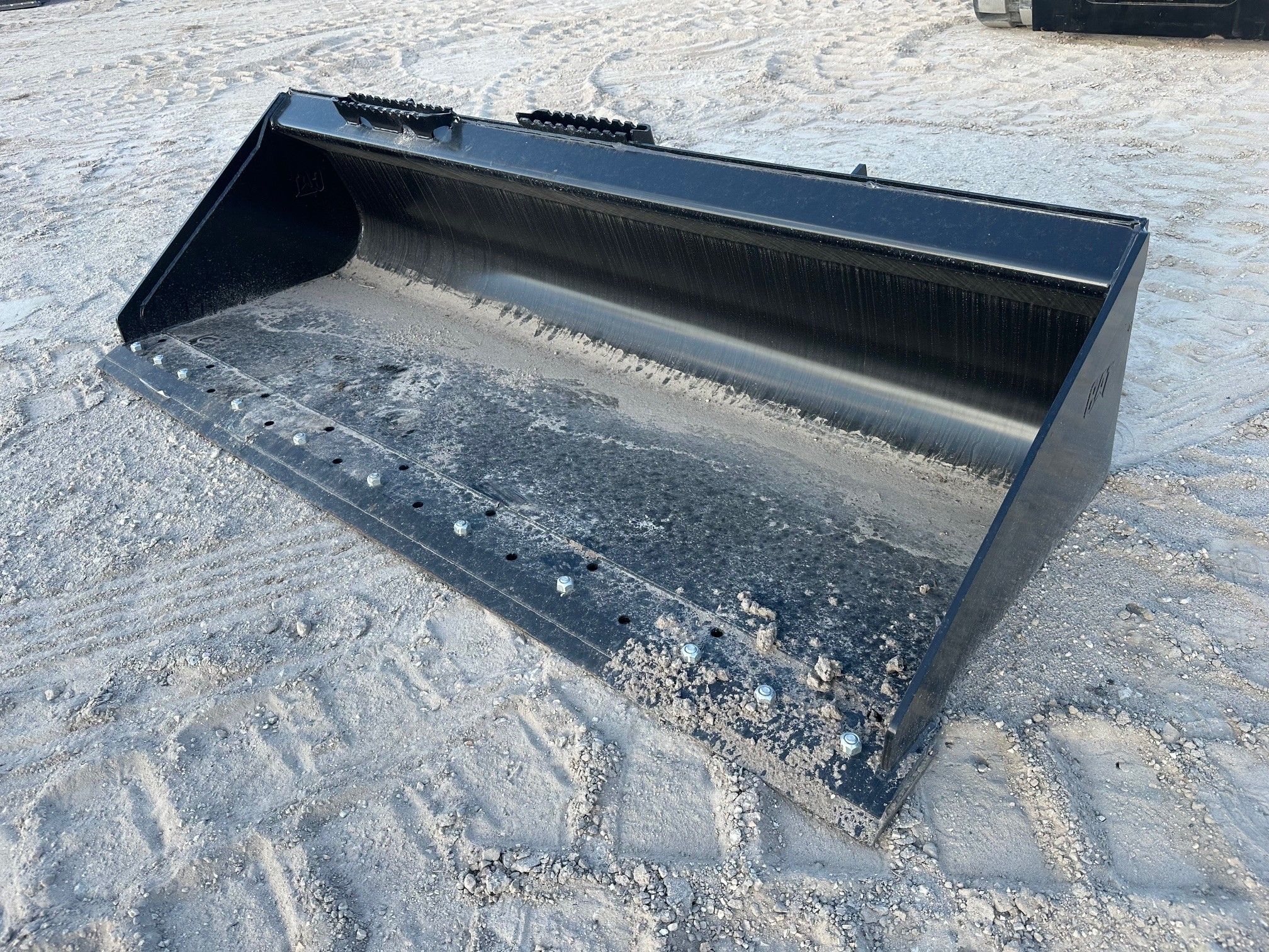 CAT 299D3 80" Skid Steer Bucket Photo 1 Thumbnail