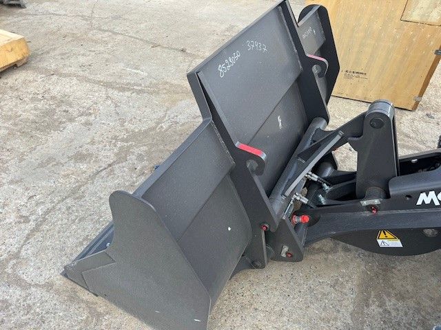 MECALAC AX1000 WHEEL LOADER BUCKET (1m3) Photo 4 Thumbnail