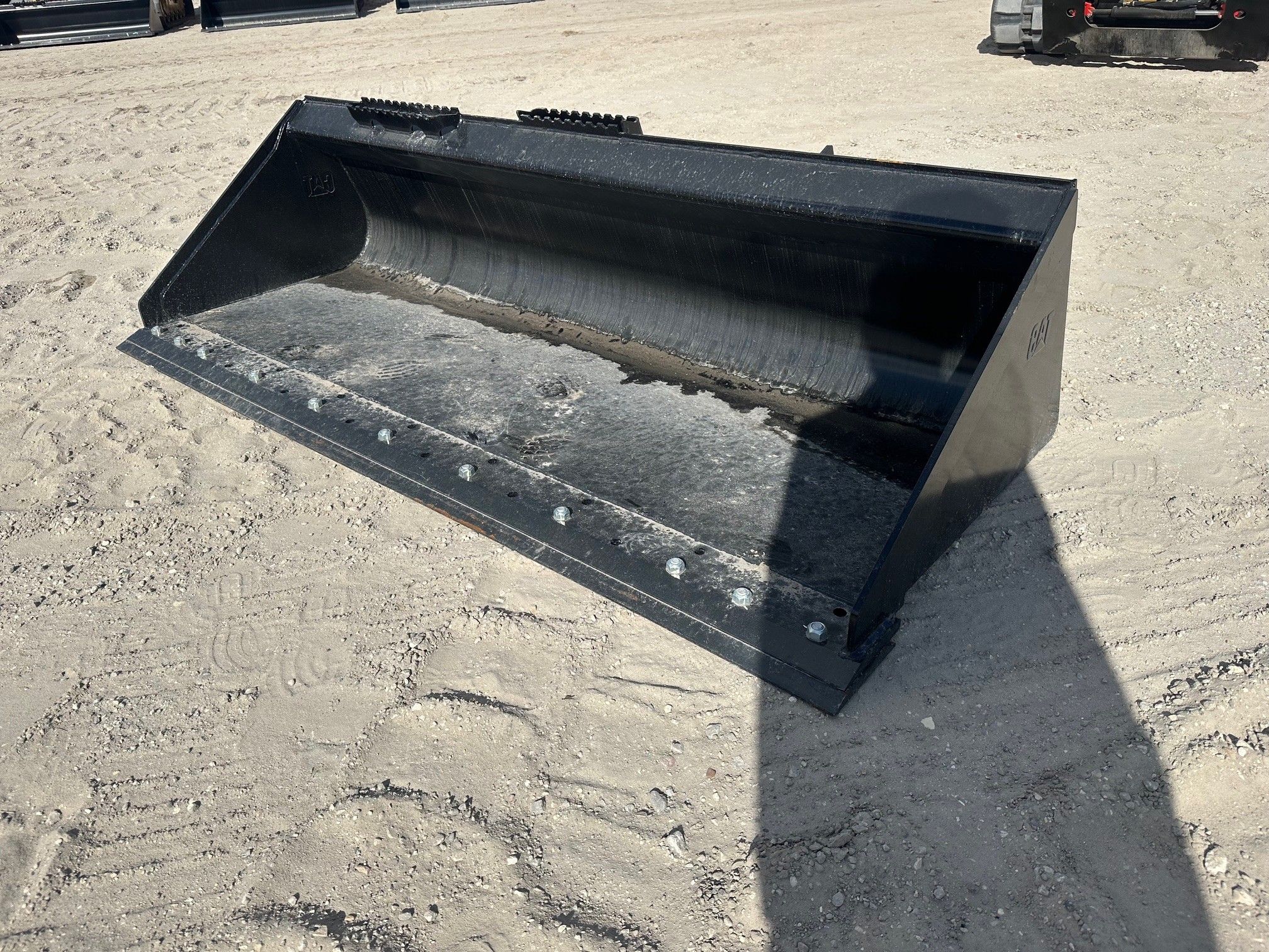 CAT 299D3 80" Skid Steer Bucket Photo 1 Thumbnail