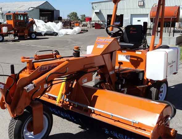 broce-bb250-street-sweeper-for-rent