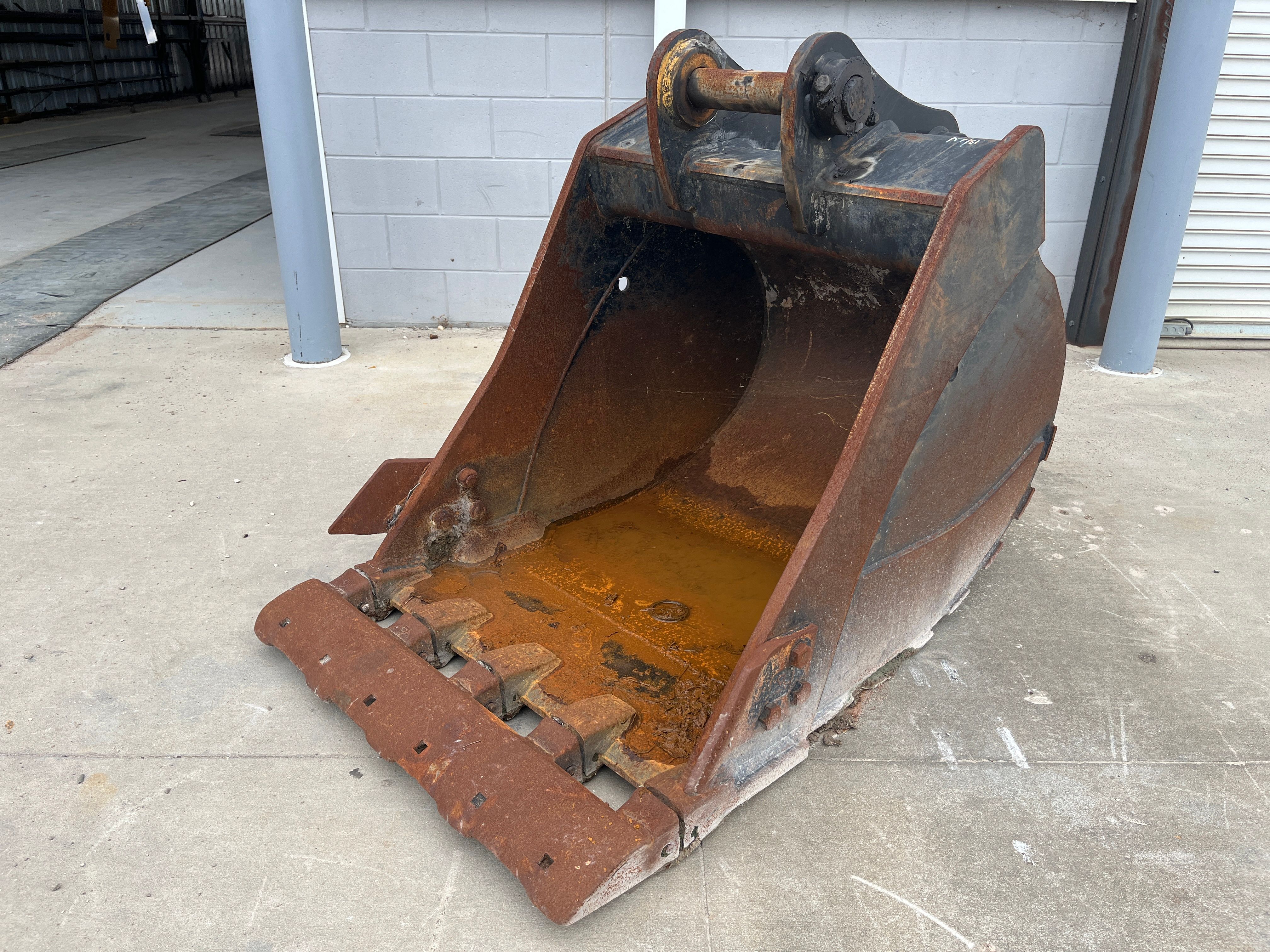 36" BUCKET FOR SY155U Photo 1 Thumbnail