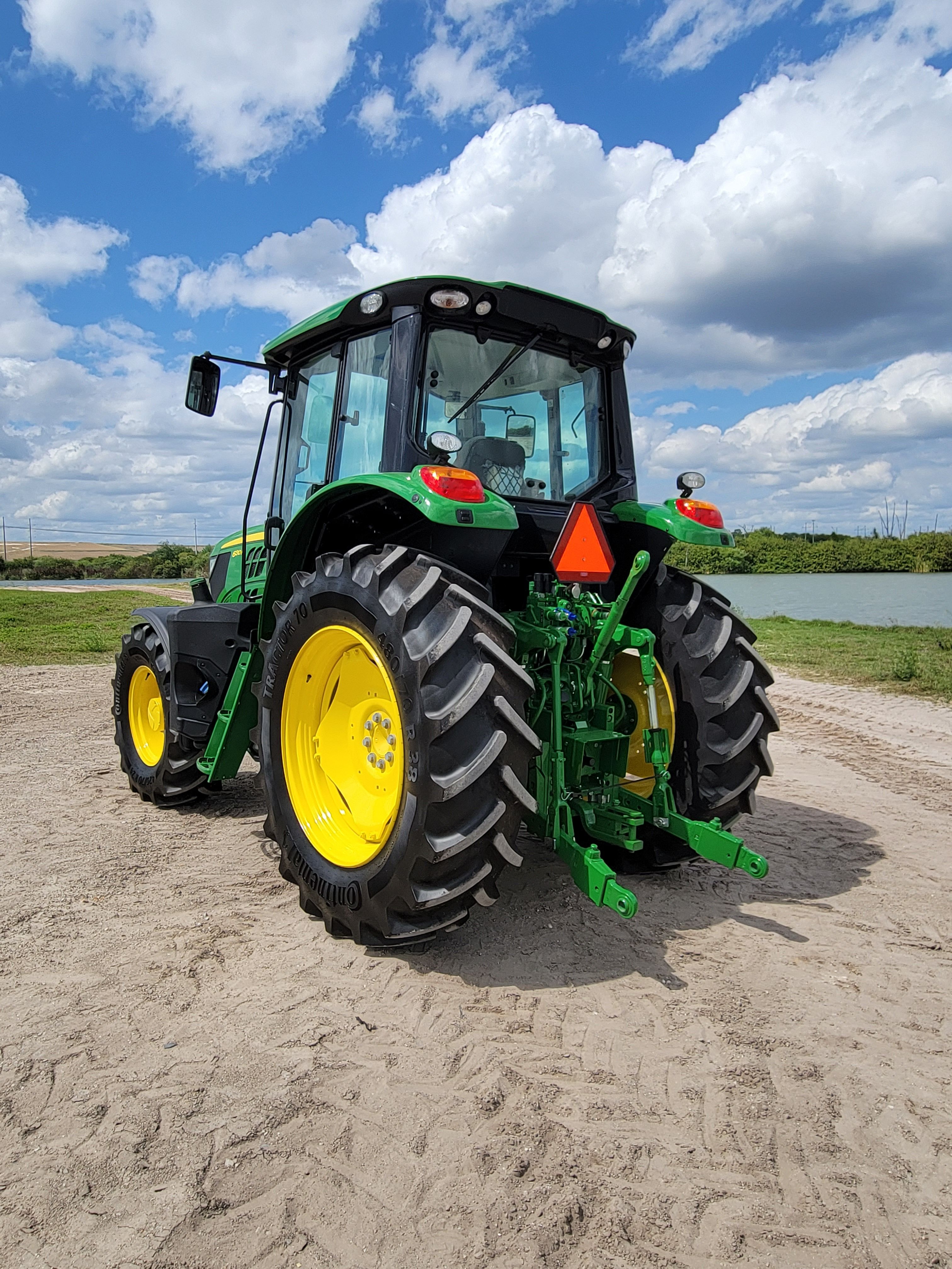 2021 JOHN DEERE 6130M Photo 3 Thumbnail