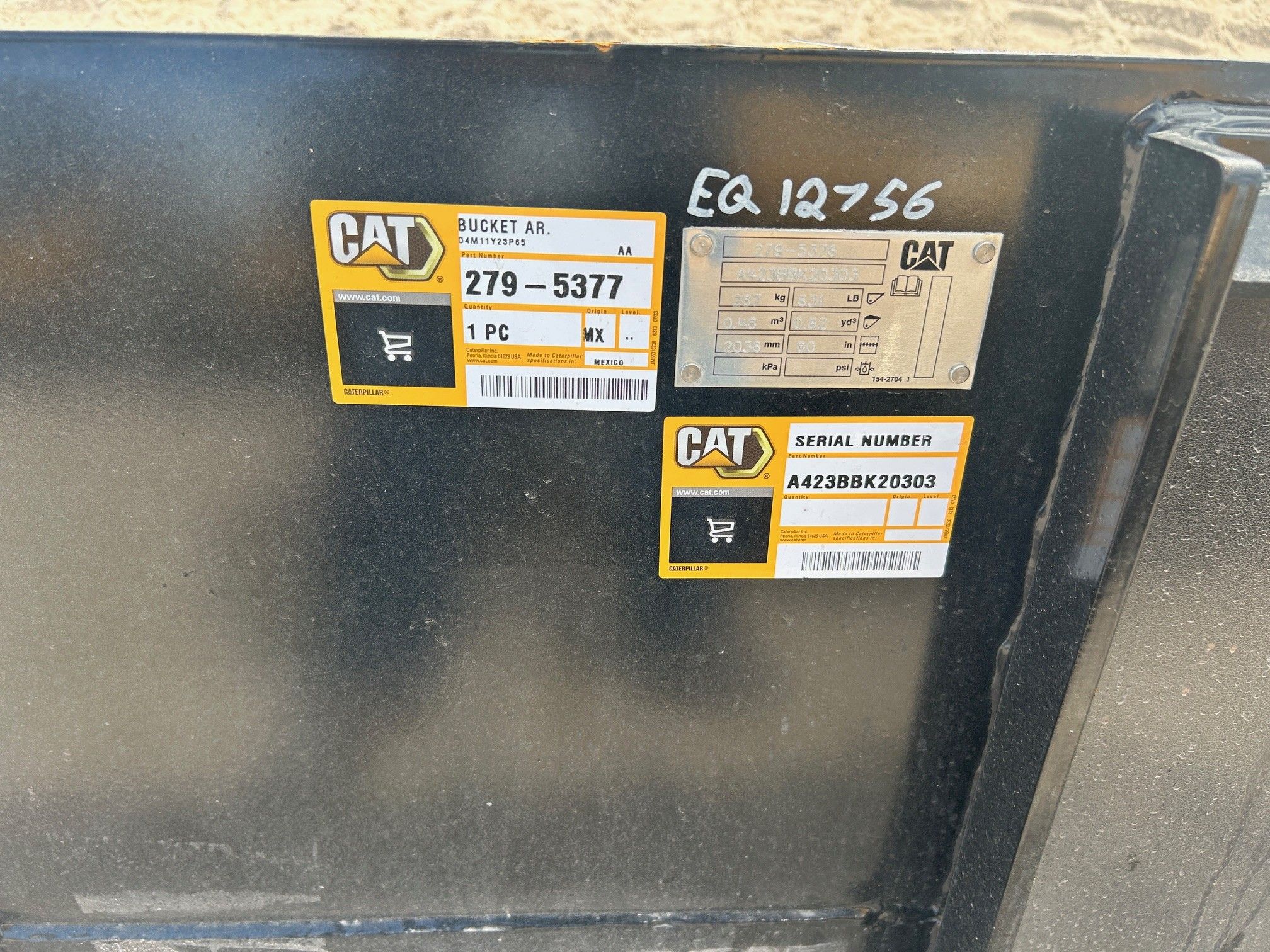 CAT 299D3 80" Skid Steer Bucket Photo 5 Thumbnail