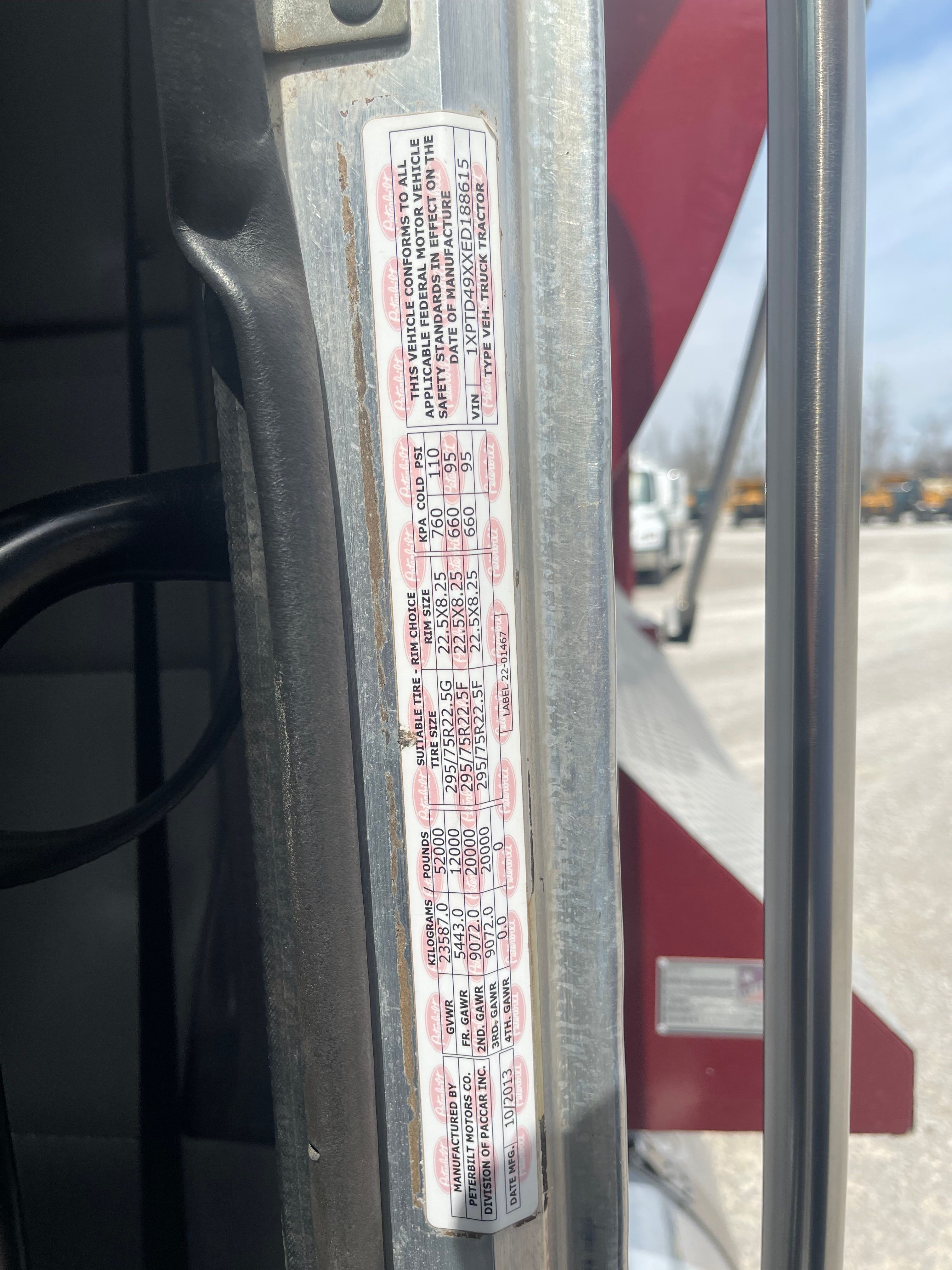 2014 PETERBILT 367 DUMP Photo 9 Thumbnail