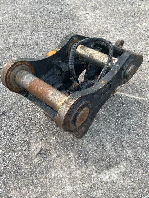 HYDRAULIC QUICK COUPLER FOR SY500H Photo 3 Thumbnail