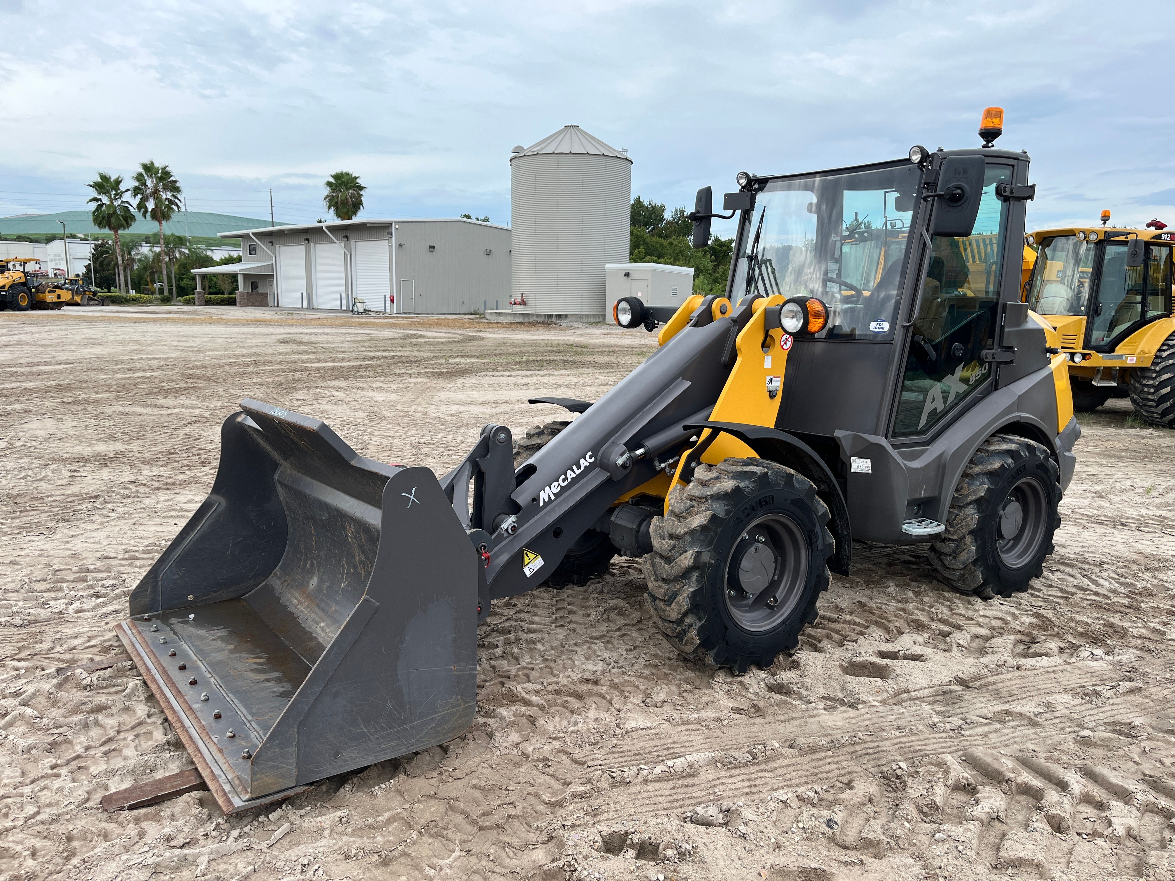 2024 MECALAC AX850 Photo 1 Thumbnail