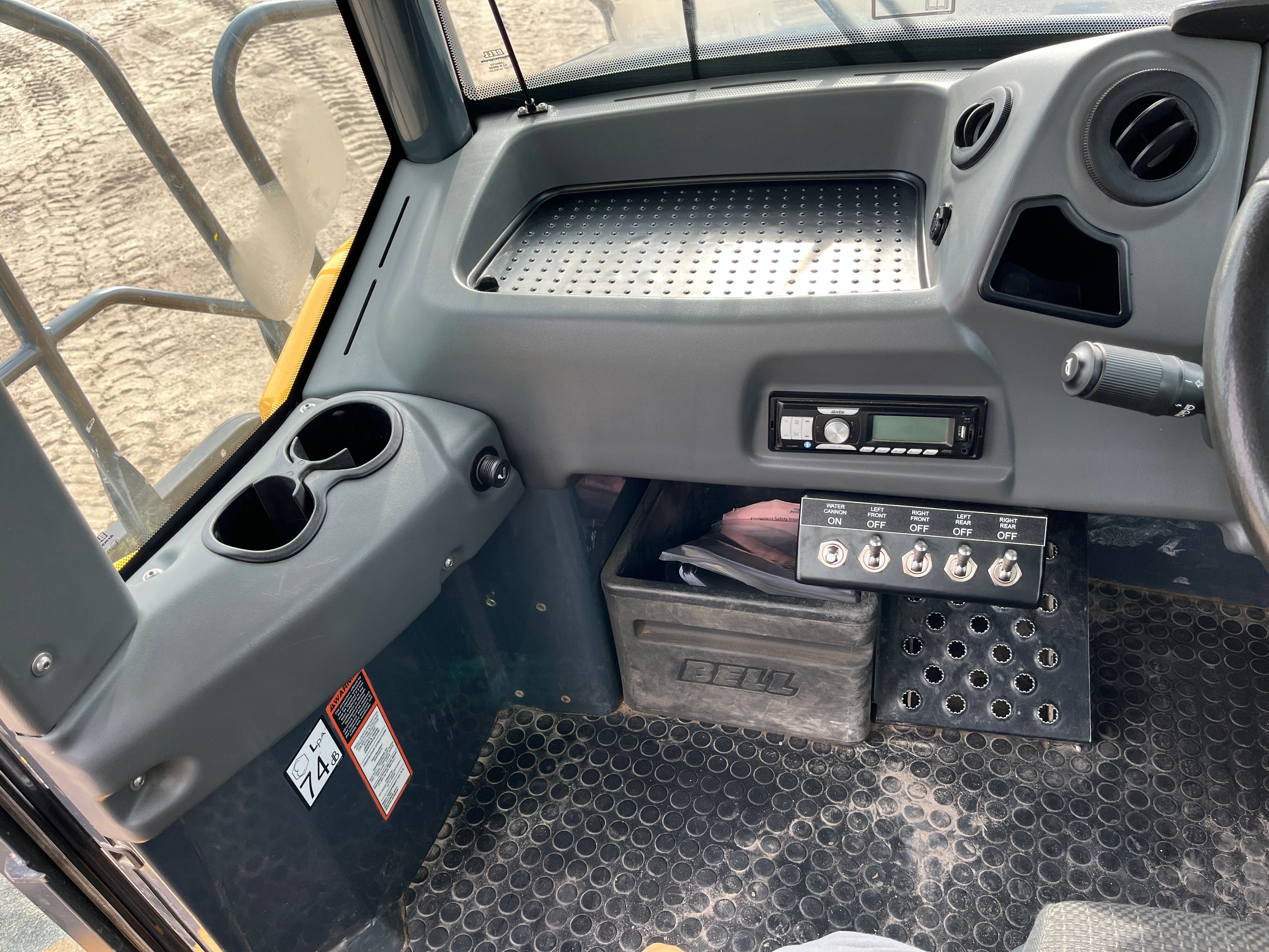 2020 BELL B30E Photo 8 Thumbnail