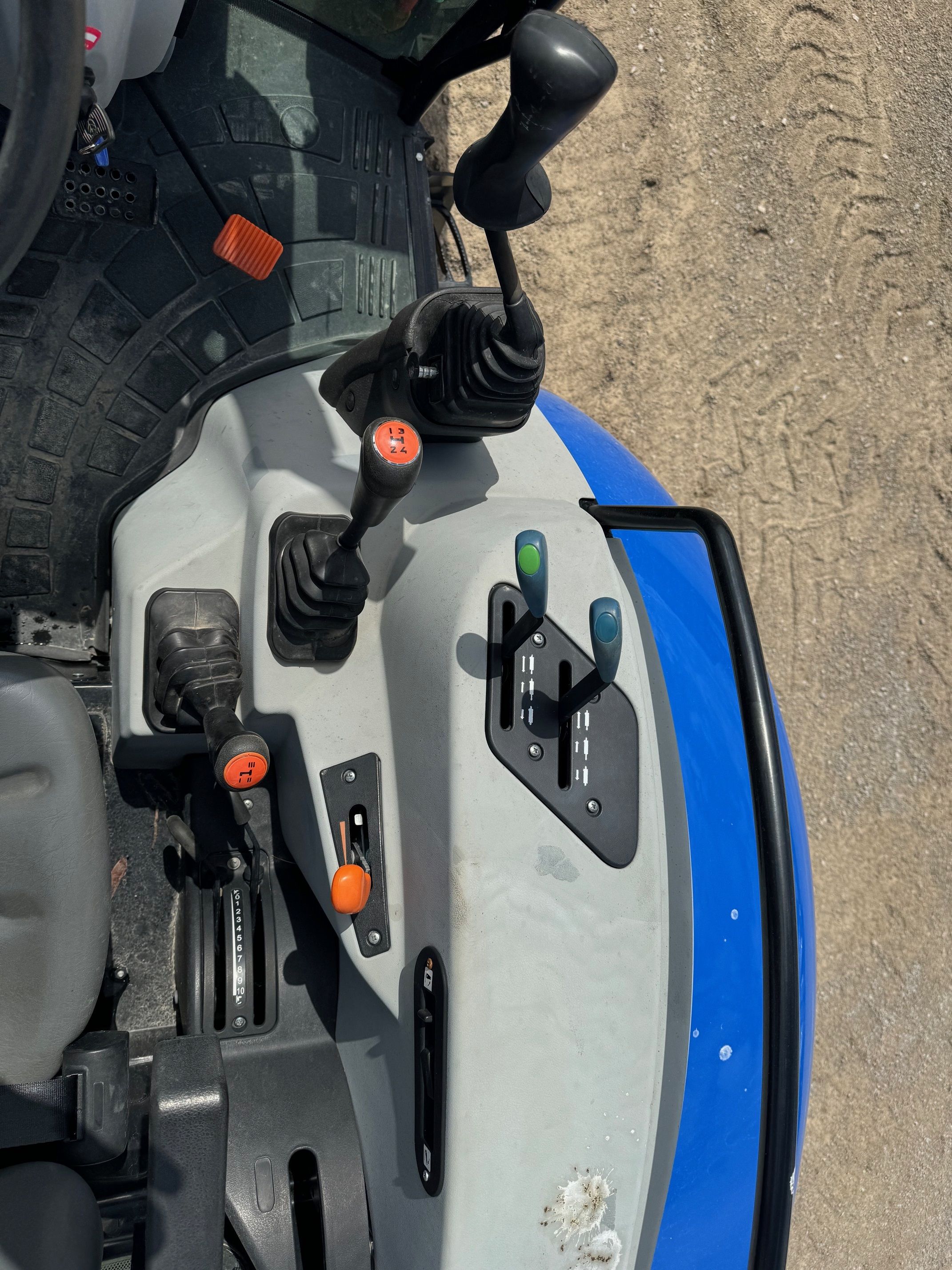 2024 NEW HOLLAND WORKMASTER 50 Photo 7 Thumbnail