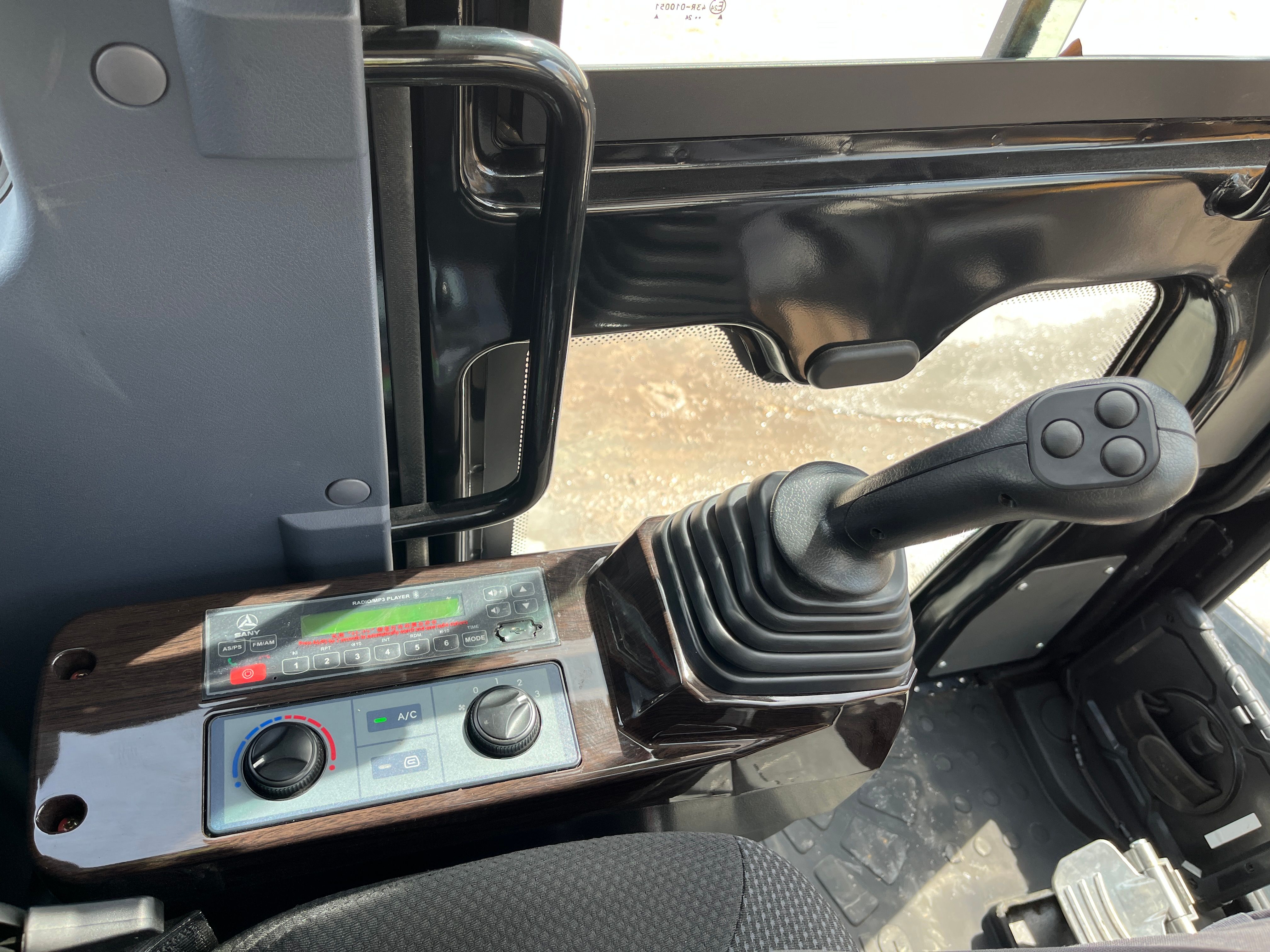 2024 SANY SY60C Photo 8 Thumbnail