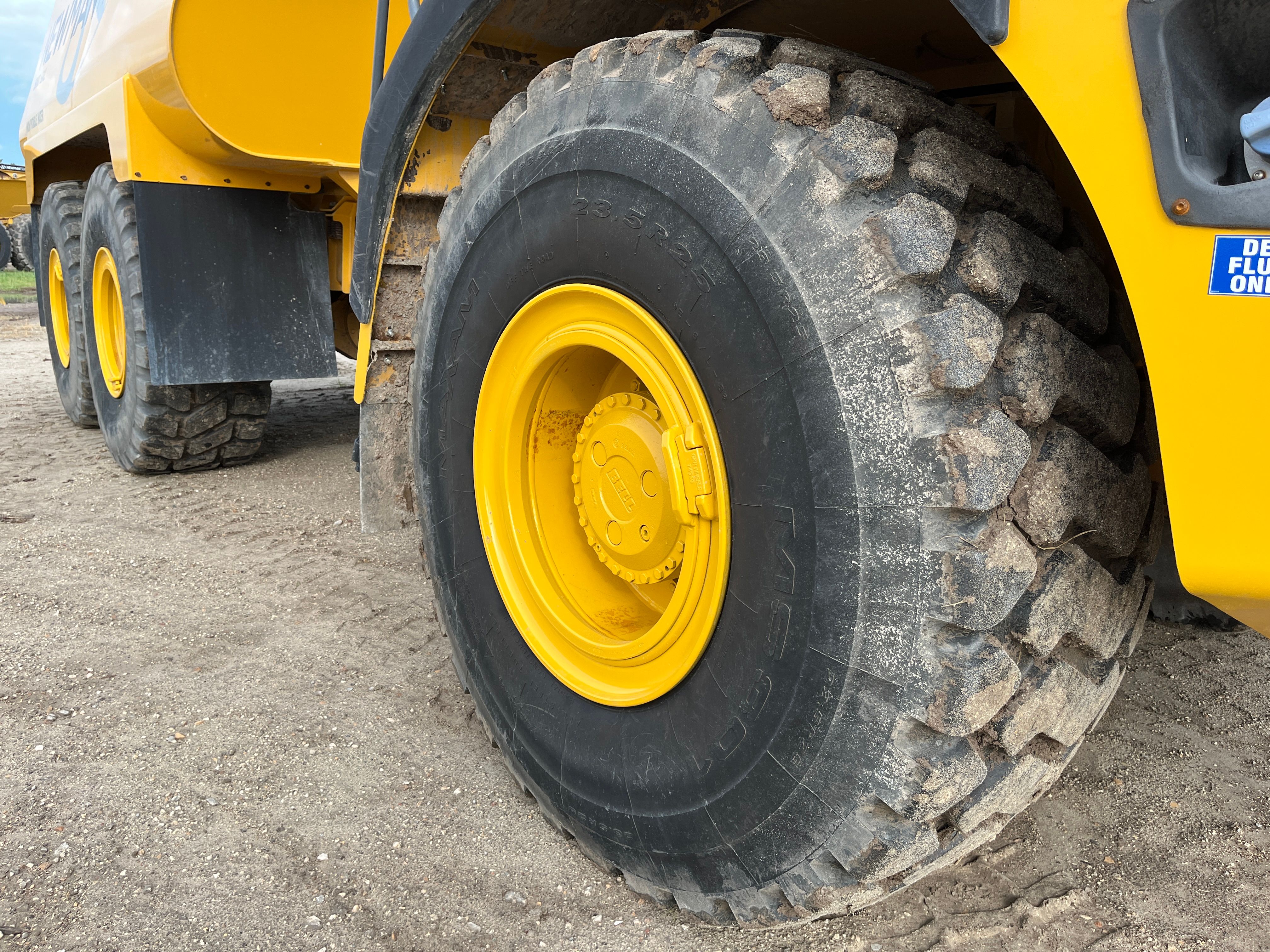 2019 BELL B25E Photo 16 Thumbnail