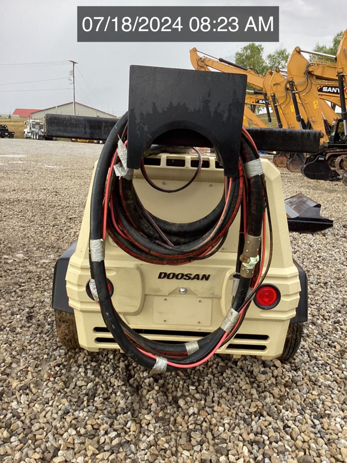 2023 DOOSAN P185 Photo 5 Thumbnail