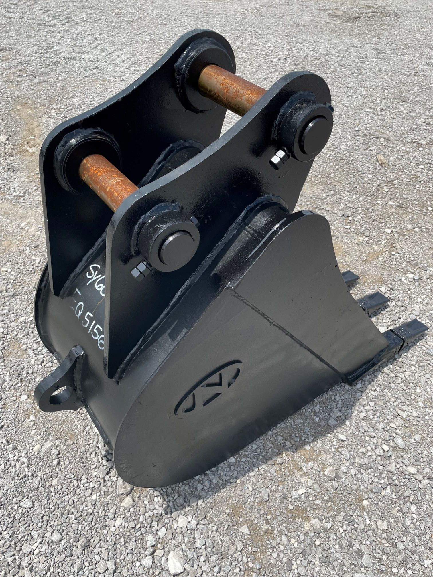 18" EXCAVATOR DIGGING BUCKET 50MM PIN Photo 1 Thumbnail