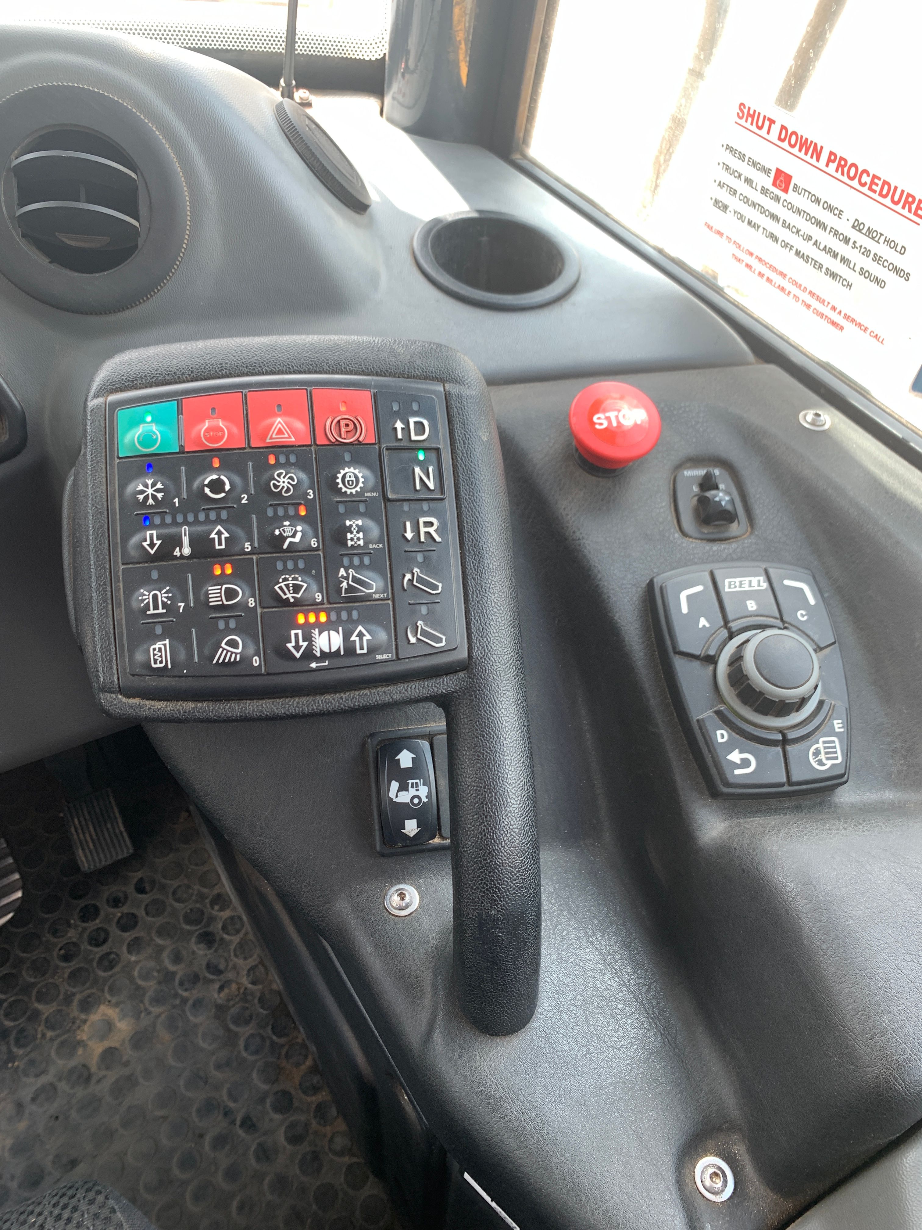 2020 BELL B30E Photo 8 Thumbnail