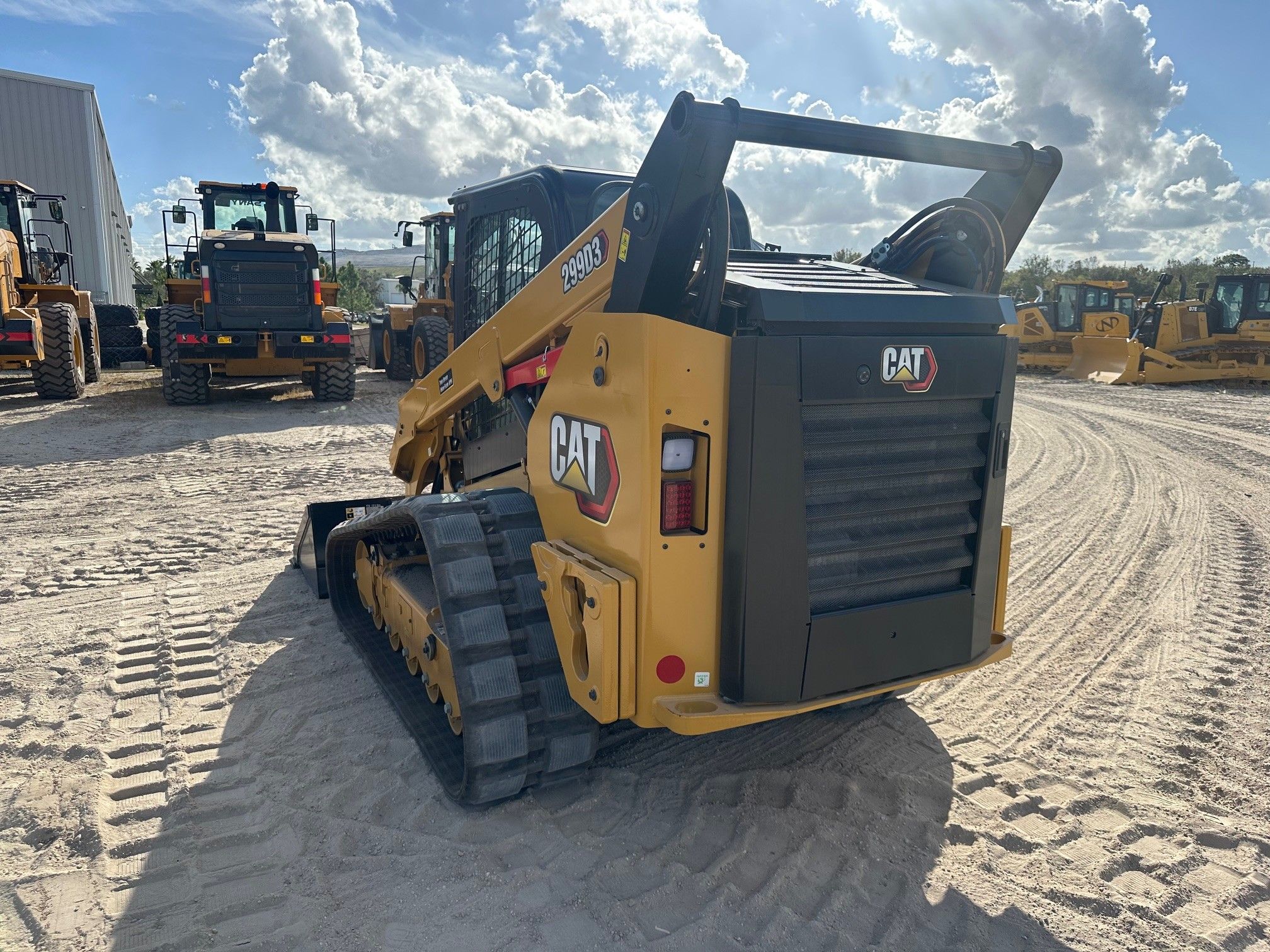 2024 CAT 299D3 Photo 3 Thumbnail